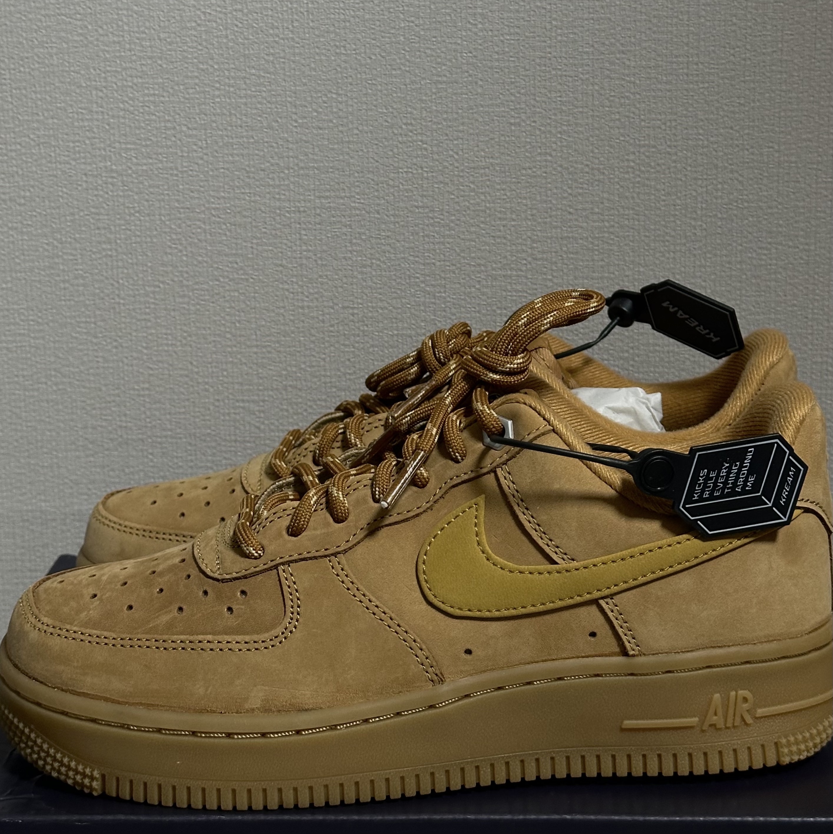 (W) Nike Air Force 1 '07 WB Flax Wheat 착용 스타일 - 1