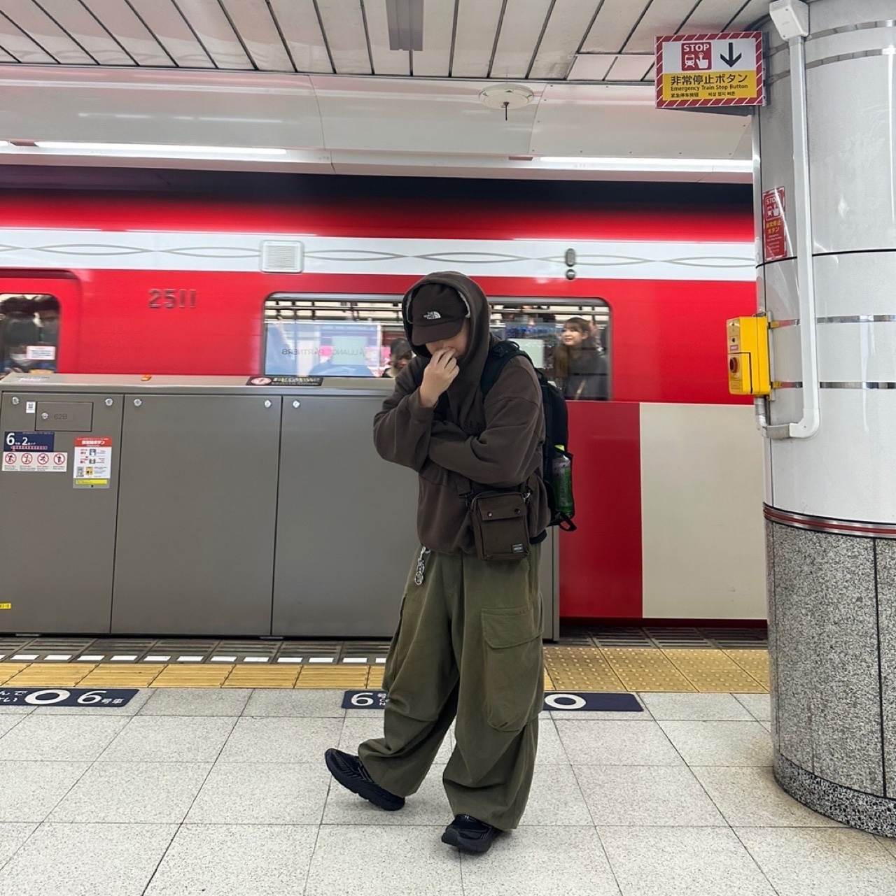 The North Face Fleece Earmuff Cap EX Cocoa Brown, Project G/R x Insane Garage Clown Bike Hoodie Vintage Brown 착용 스타일