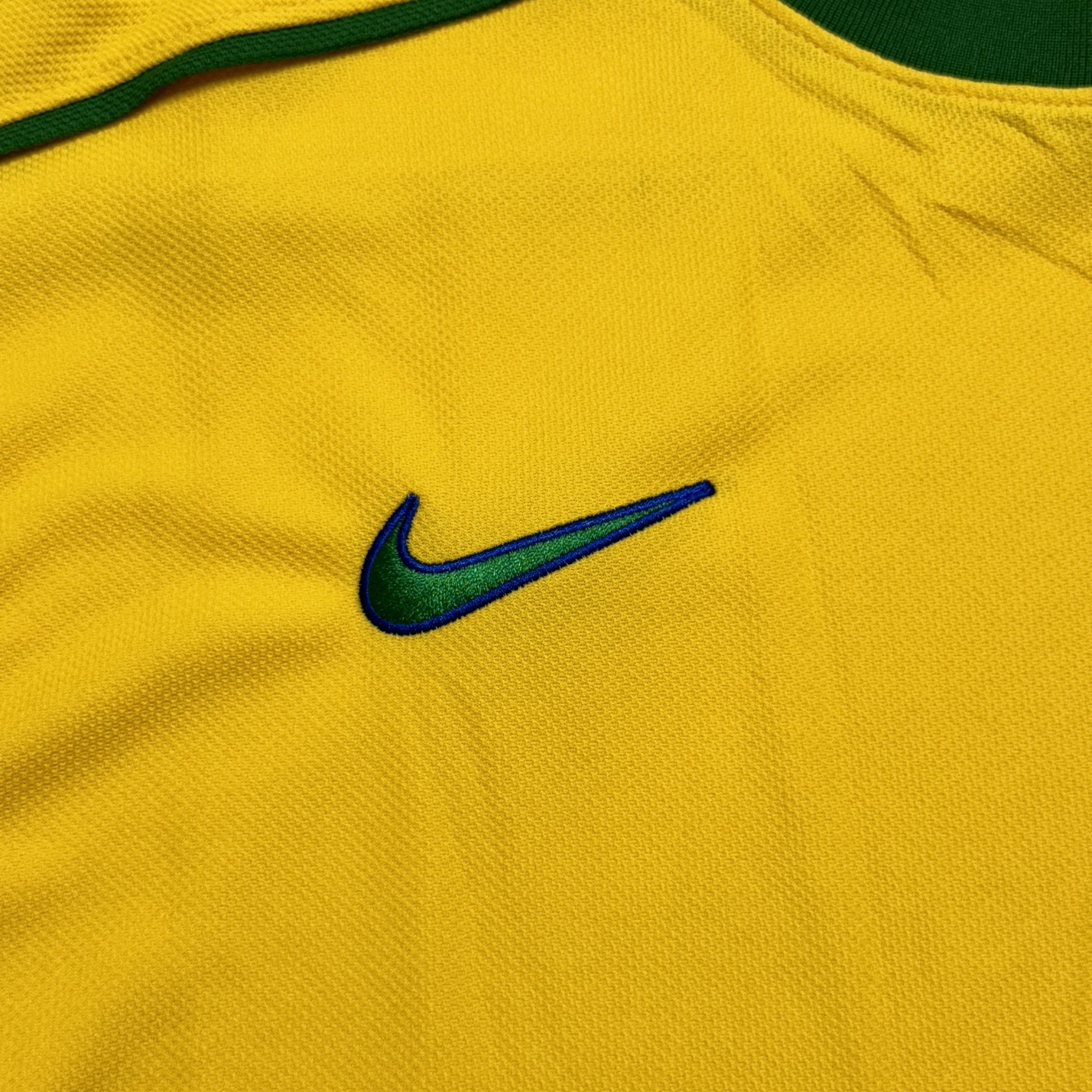 Nike Brazil 1998 Reissue Soccer Replica Jersey Varsity Maize (Non Marking Ver.) 착용 스타일 - 3