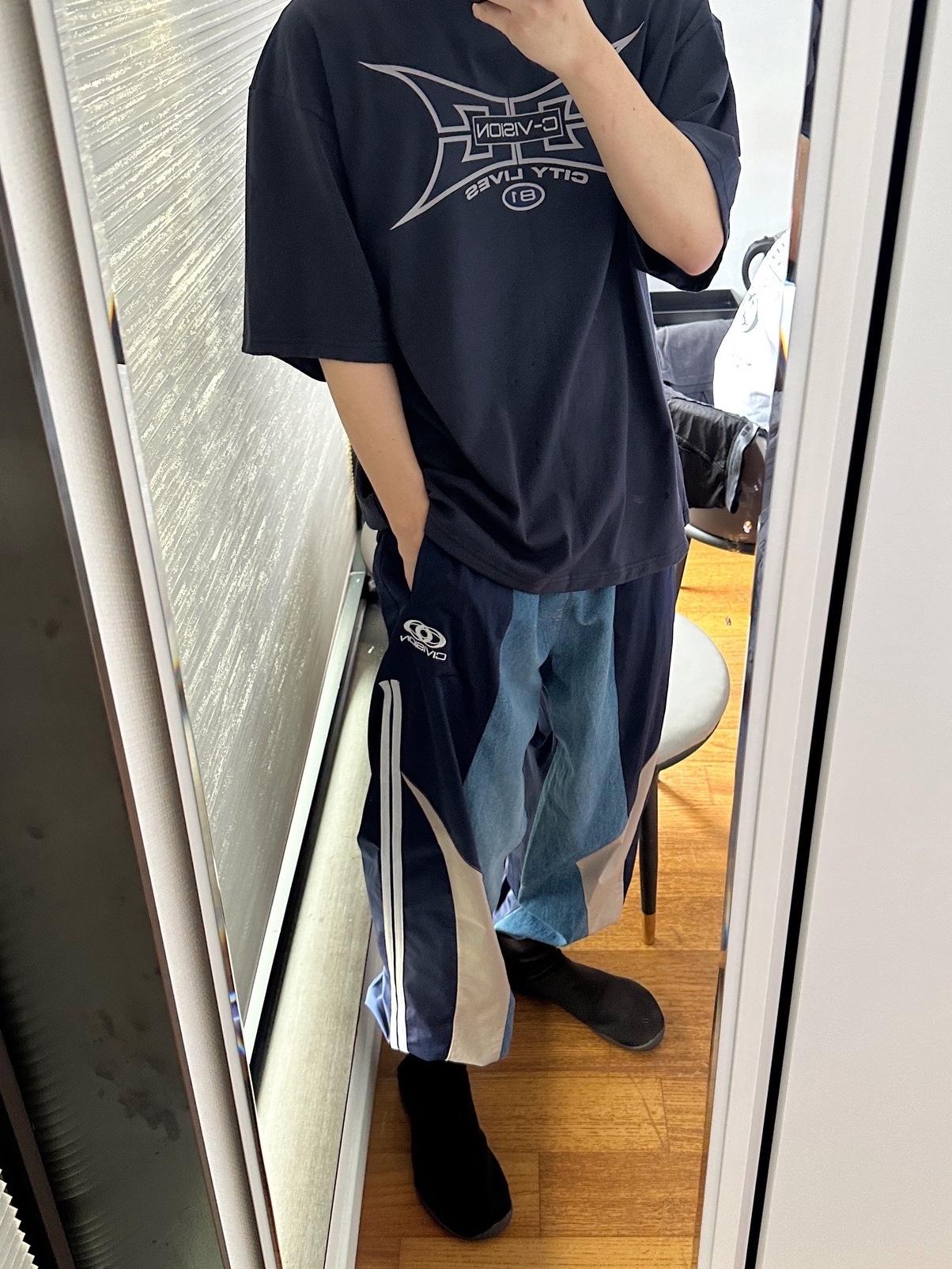 Civision by CSC Hybrid Track Pants Ver.2, [KREAM 단독] Civision by CSC Hybrid Track Pants Navy 착용 스타일 - 3