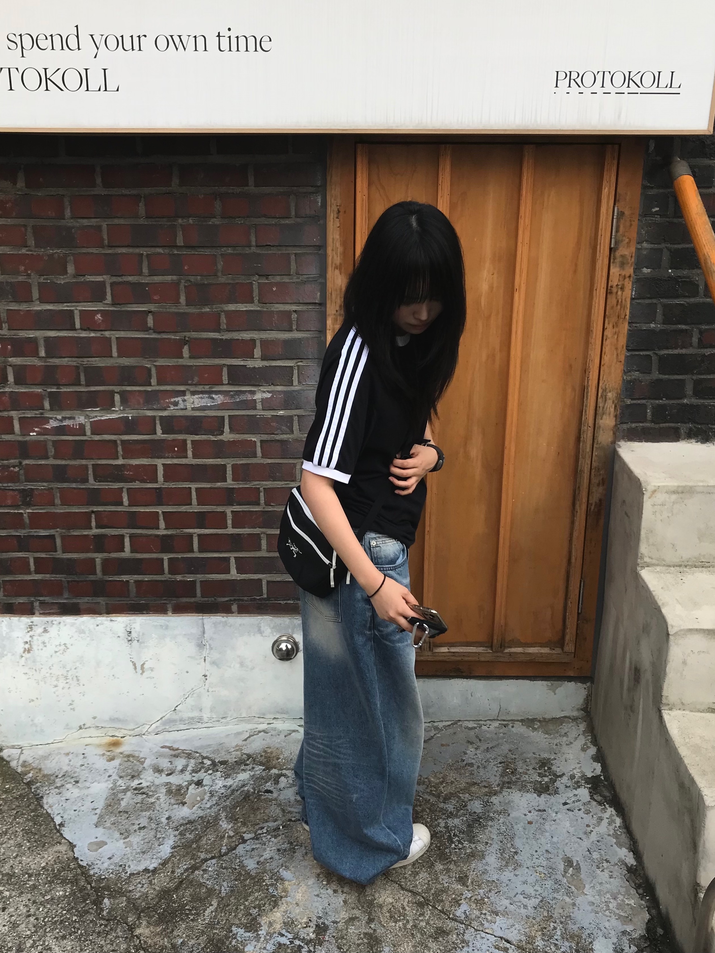 Arc'teryx Mantis 2 Waistpack Orca, Adidas Adicolor Classics 3-Stripes T-Shirt Black - KR Sizing 착용 스타일 - 6