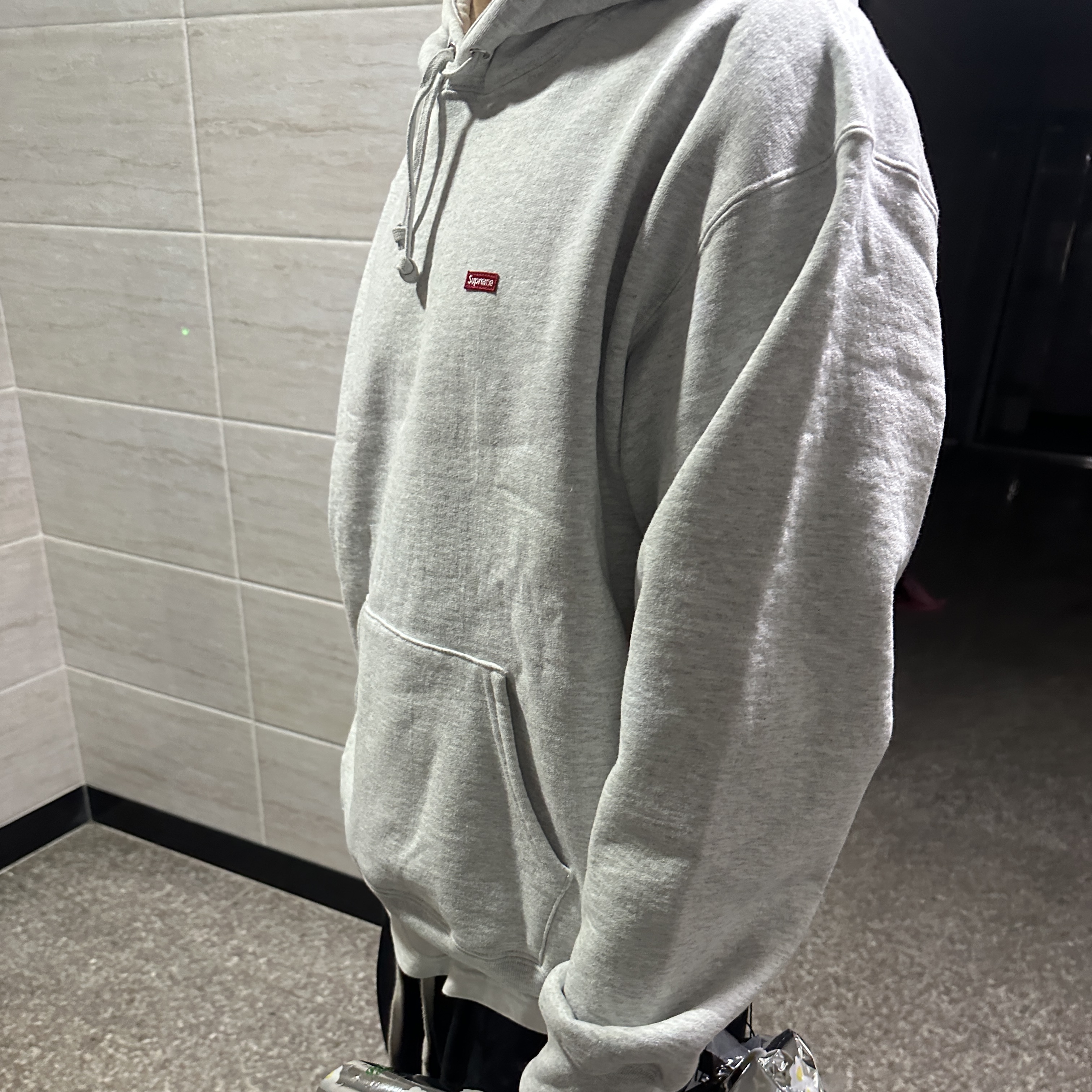 Supreme Small Box Hooded Sweatshirt Ash Grey - 24SS 착용 스타일 - 1