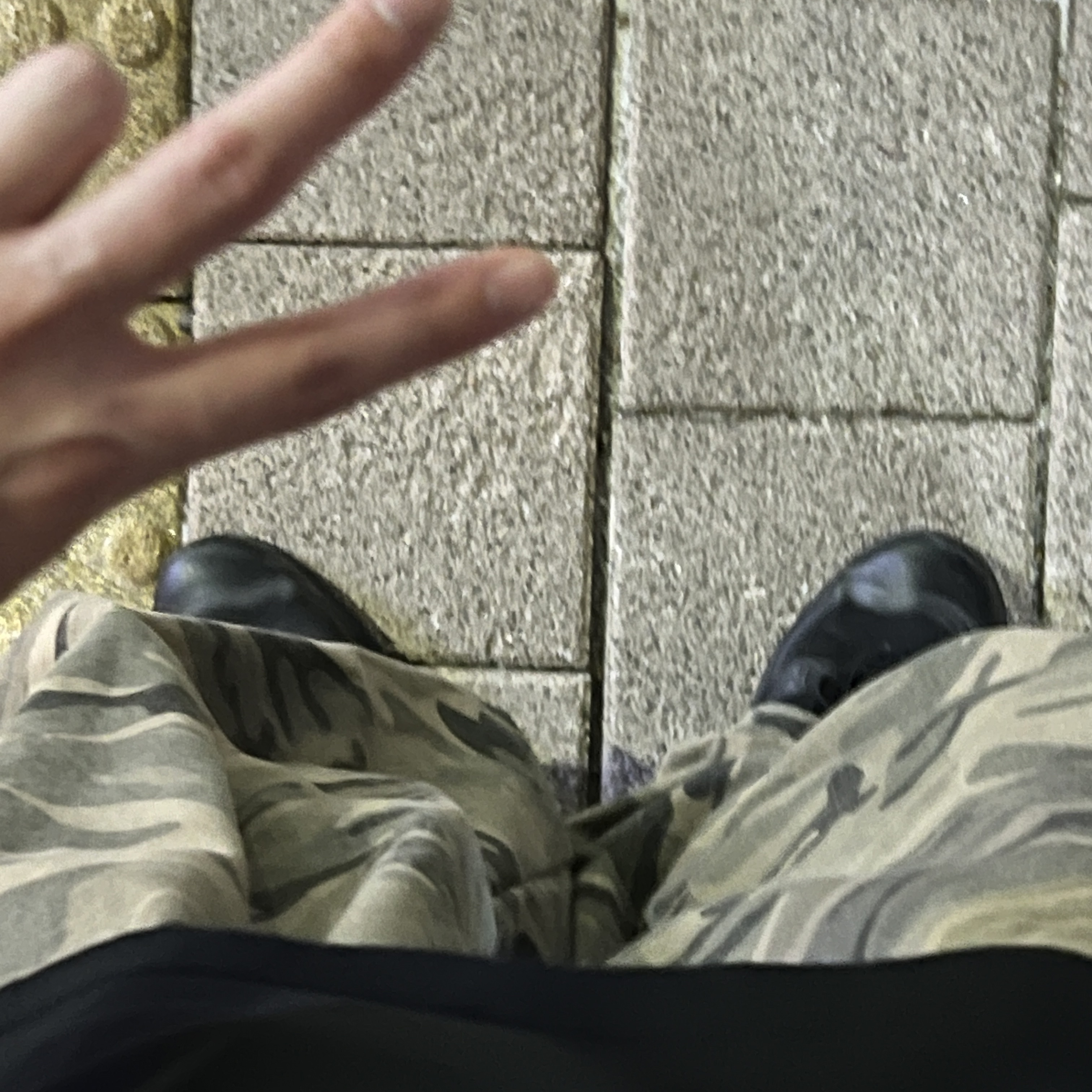 (W) Mischief x Helinox T-Shirt Black, Salomon XT-6 ADV Black 착용 스타일