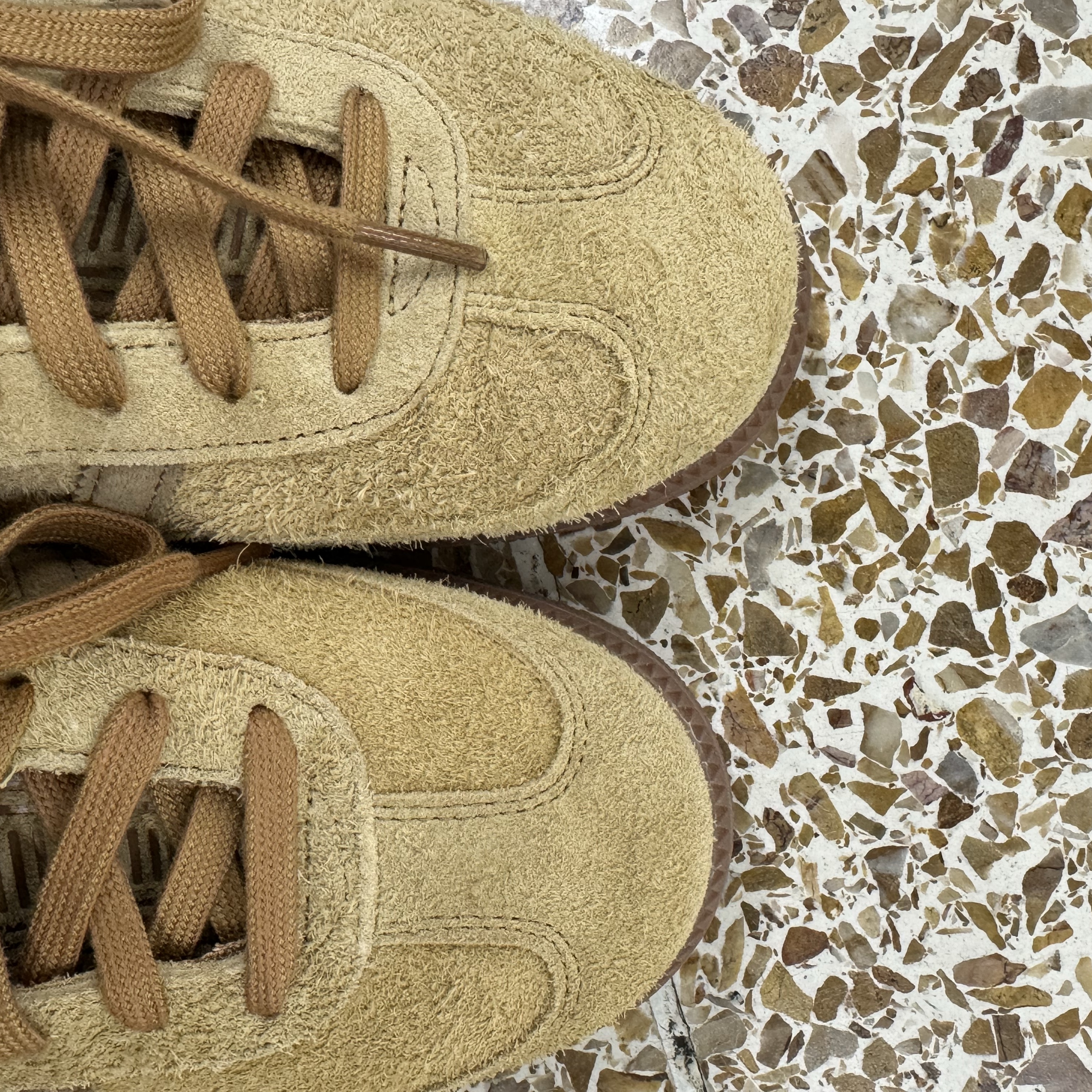 Adidas x JJJJound Samba OG Mesa 착용 스타일 - 1