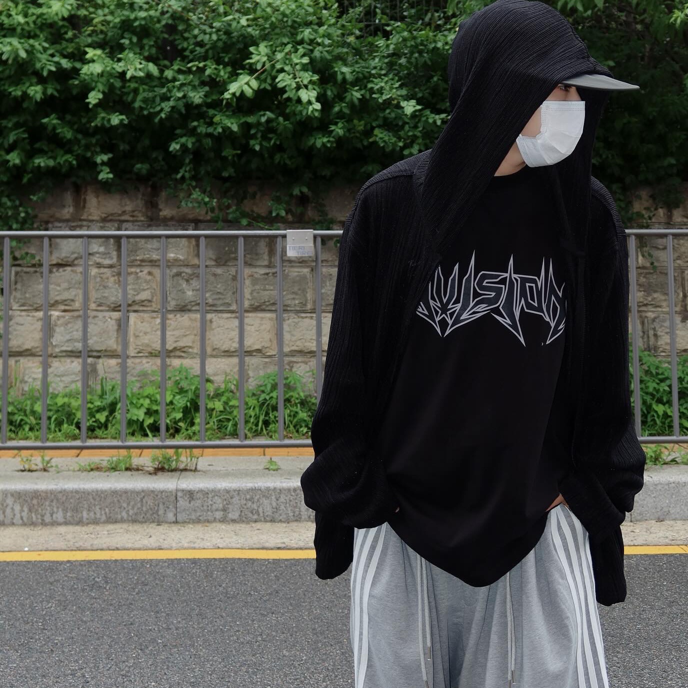 Civision by CSC Core Logo T-Shirt Black, Civision by CSC City Lives 49 T-Shirt Black 착용 스타일 - 1