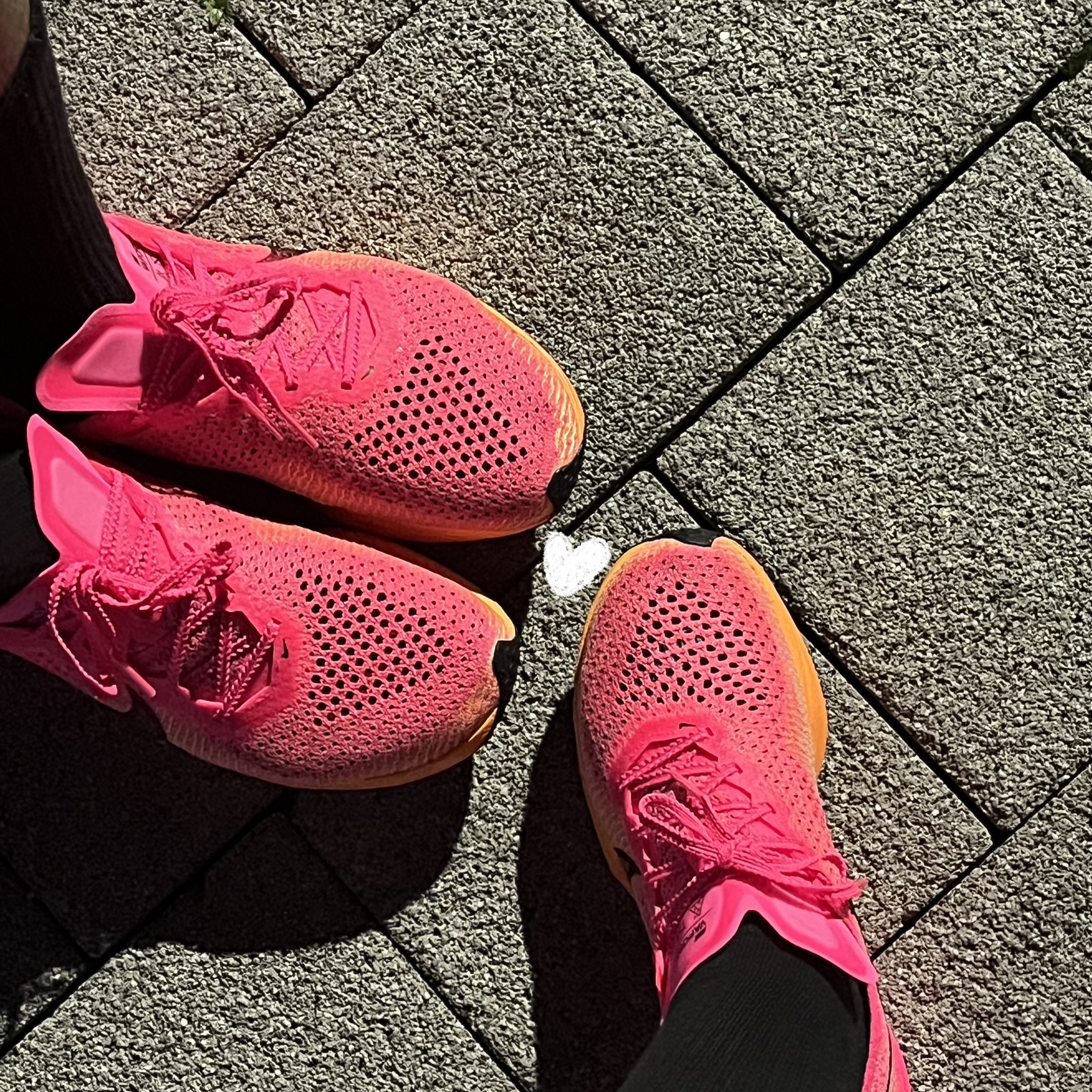 Nike ZoomX Vaporfly Next% 3 Hyper Pink, (W) Nike ZoomX Vaporfly Next% 3 Hyper Pink Laser Orange 착용 스타일 - 1
