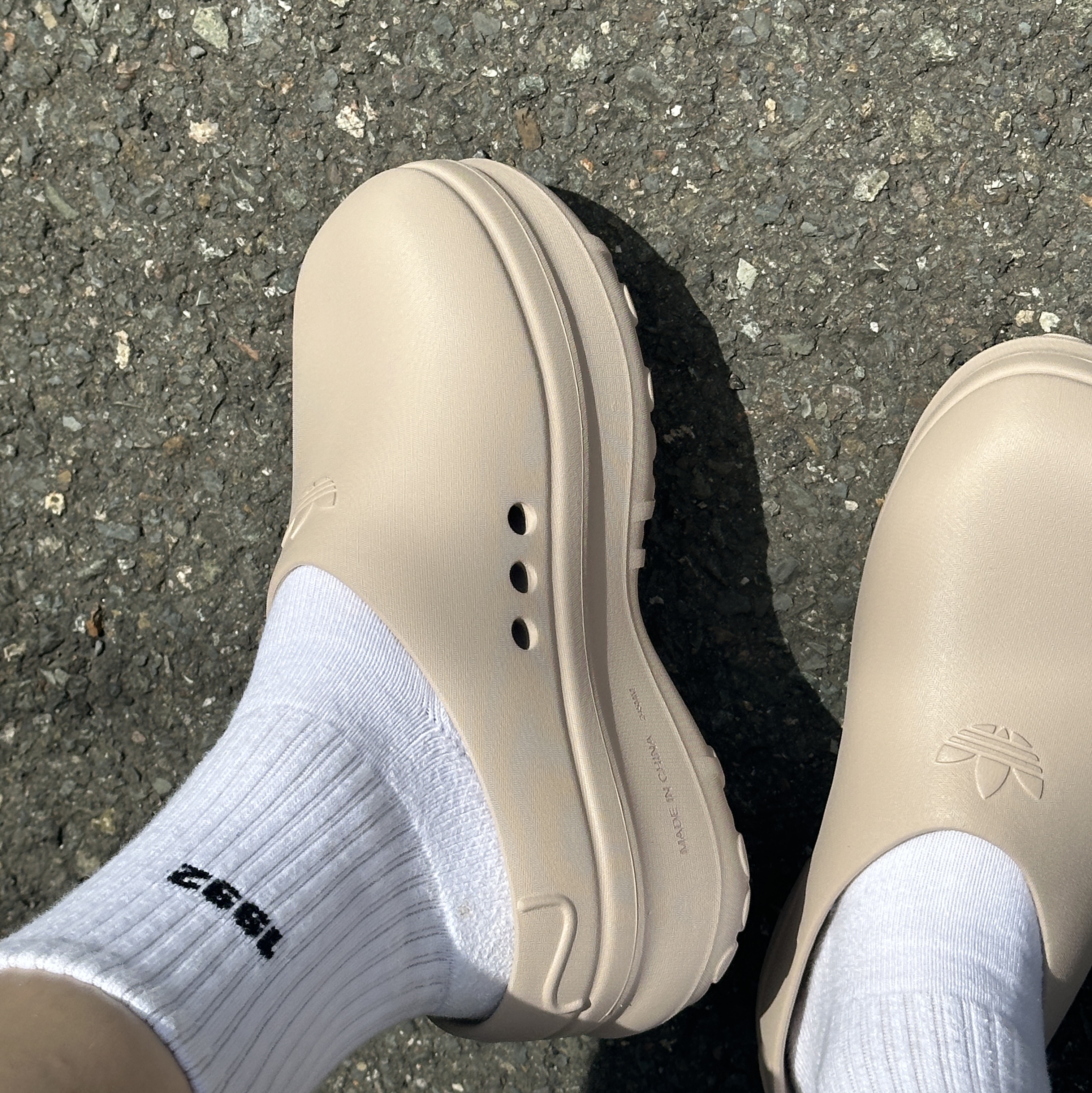 (W) Adidas Adifom Stan Smith Mule Wonder Taupe 착용 스타일