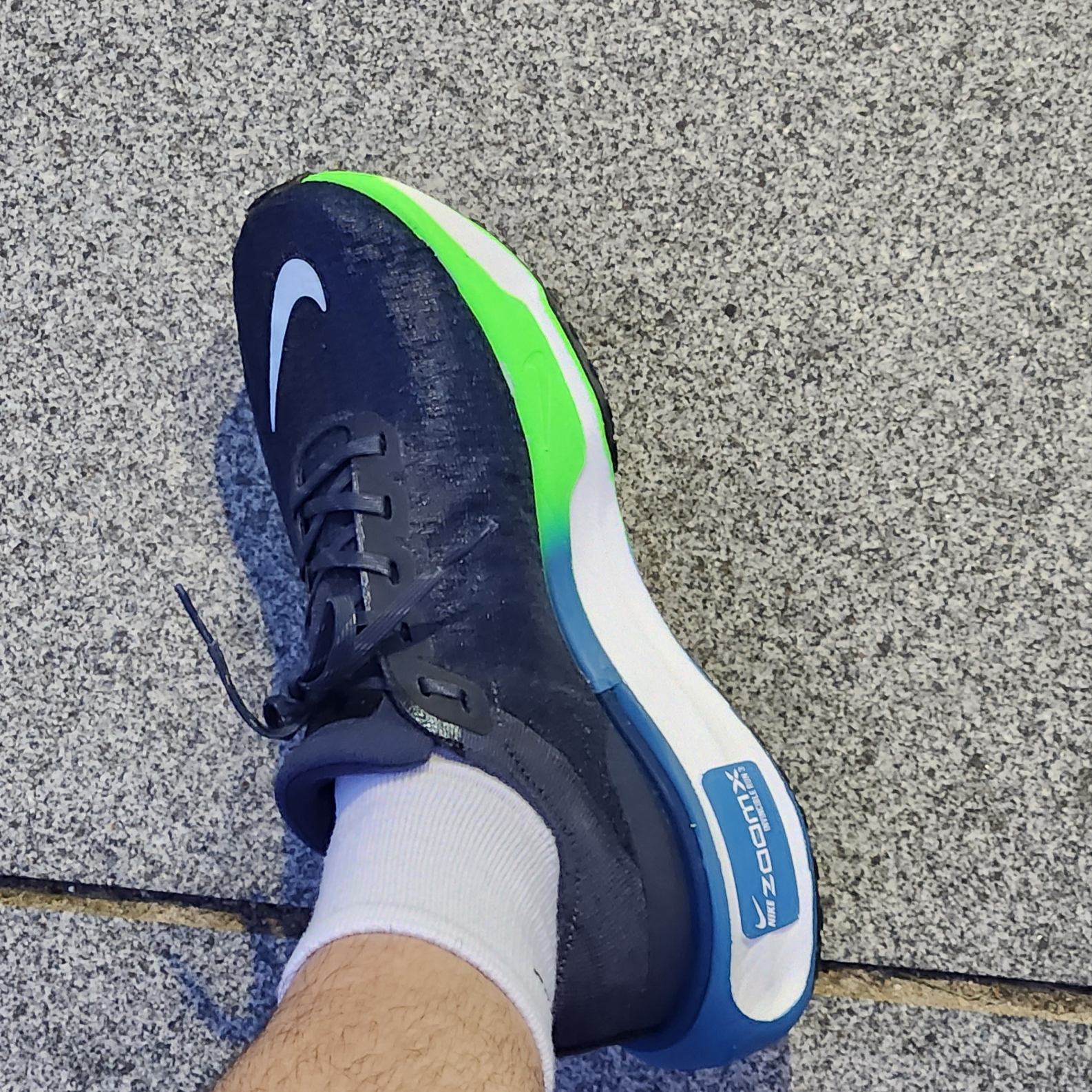 Nike Invincible 3 Thunder Blue Black 착용 스타일