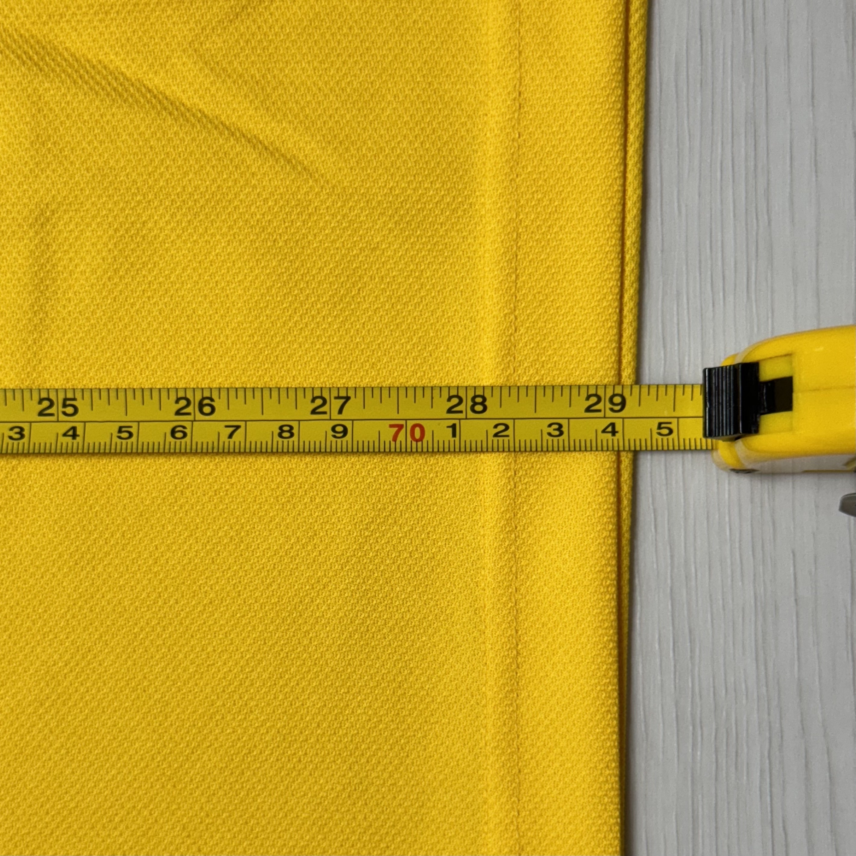 Nike Brazil 1998 Reissue Soccer Replica Jersey Varsity Maize (Non Marking Ver.) 착용 스타일 - 5