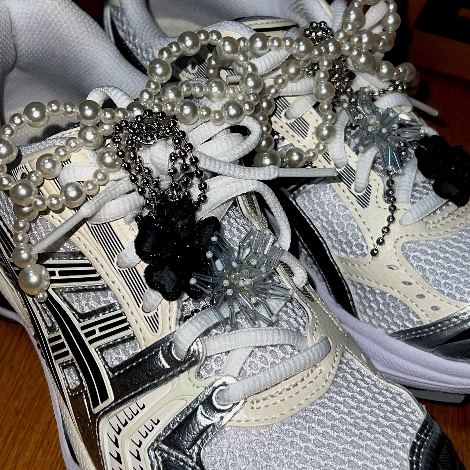 (W) Asics Gel-Kayano 14 White Midnight 착용 스타일 - 2