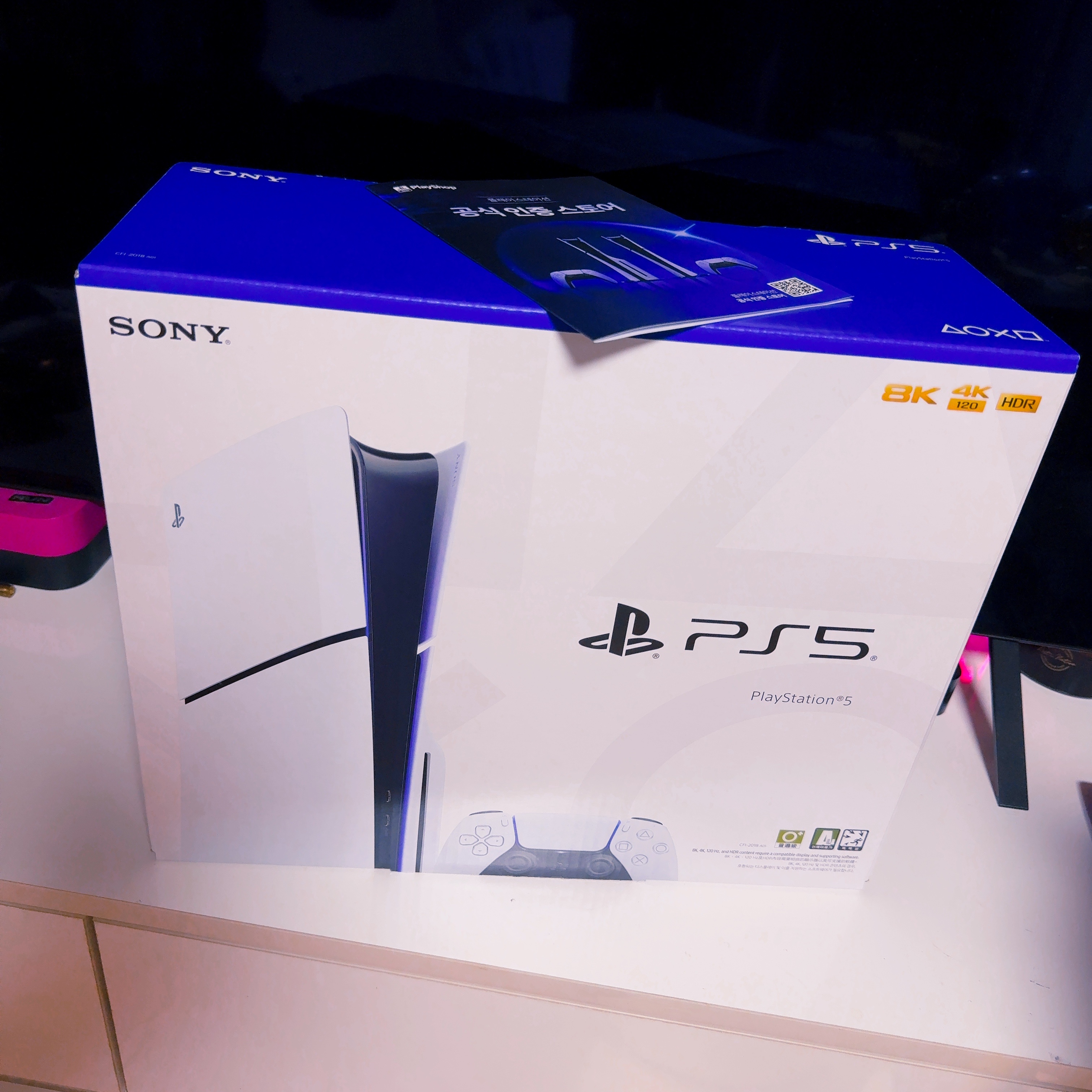 PlayStation 5 Slim Standard Edition 착용 스타일