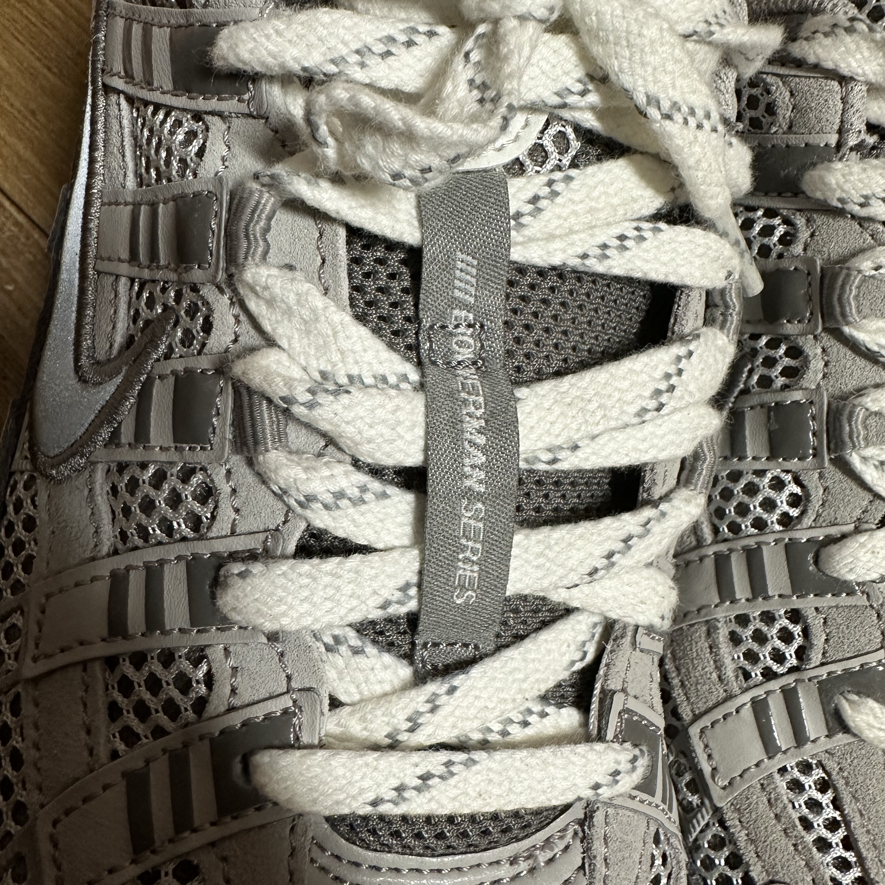 Nike P-6000 PRM Light Iron Ore 착용 스타일