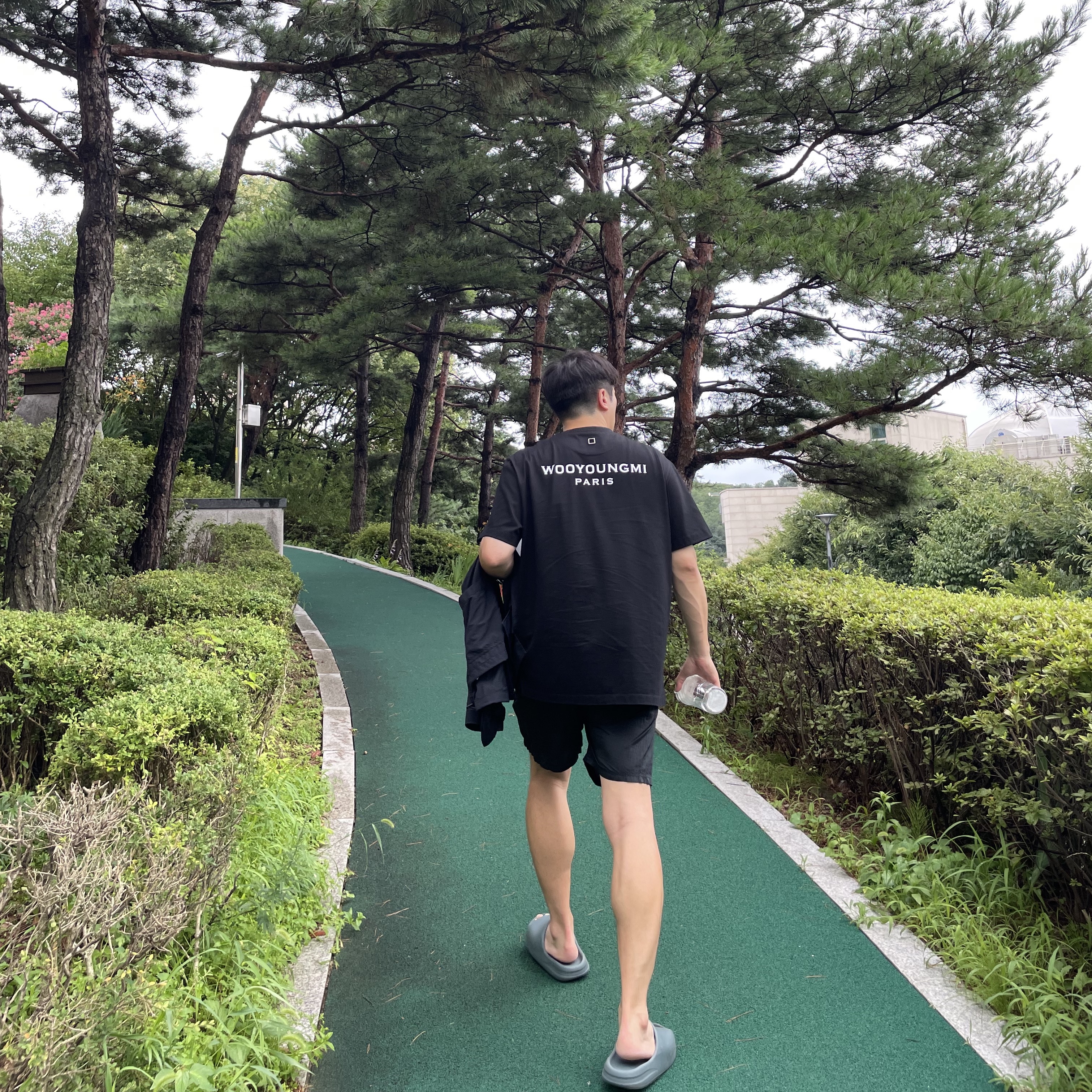 Wooyoungmi Cotton Back Logo T-Shirt Black - 24SS, Adidas Yeezy Slide Slate Marine 착용 스타일