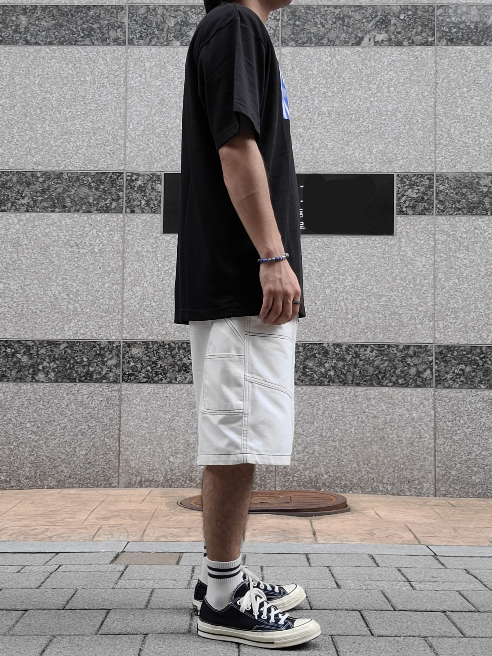 NewJeans x Hiroshi Fujiwara Coller T-Shirt Black Ver. 3 착용 스타일 - 2