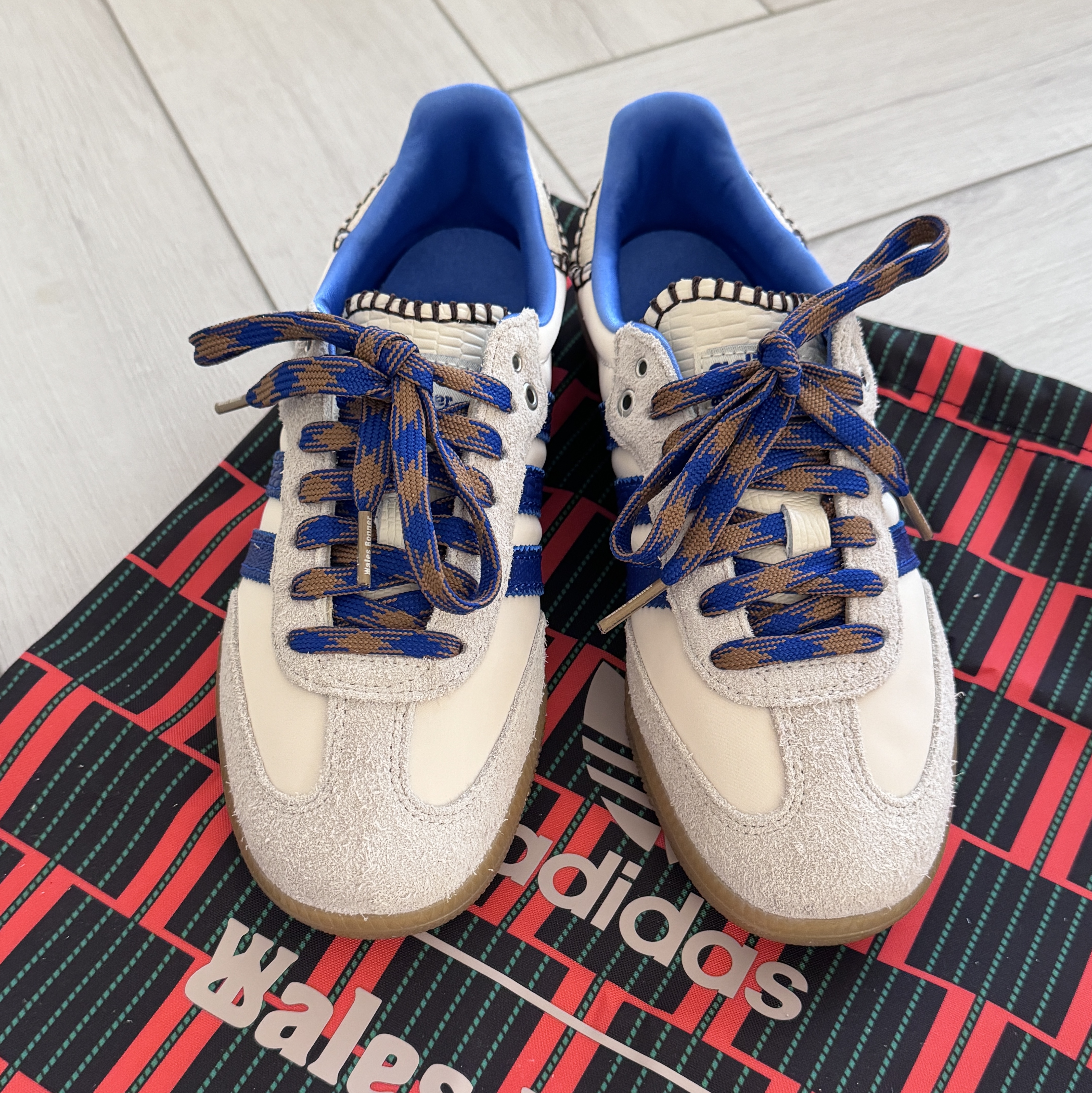 Adidas x Wales Bonner Samba Wonder Clay Royal Blue 착용 스타일 - 2
