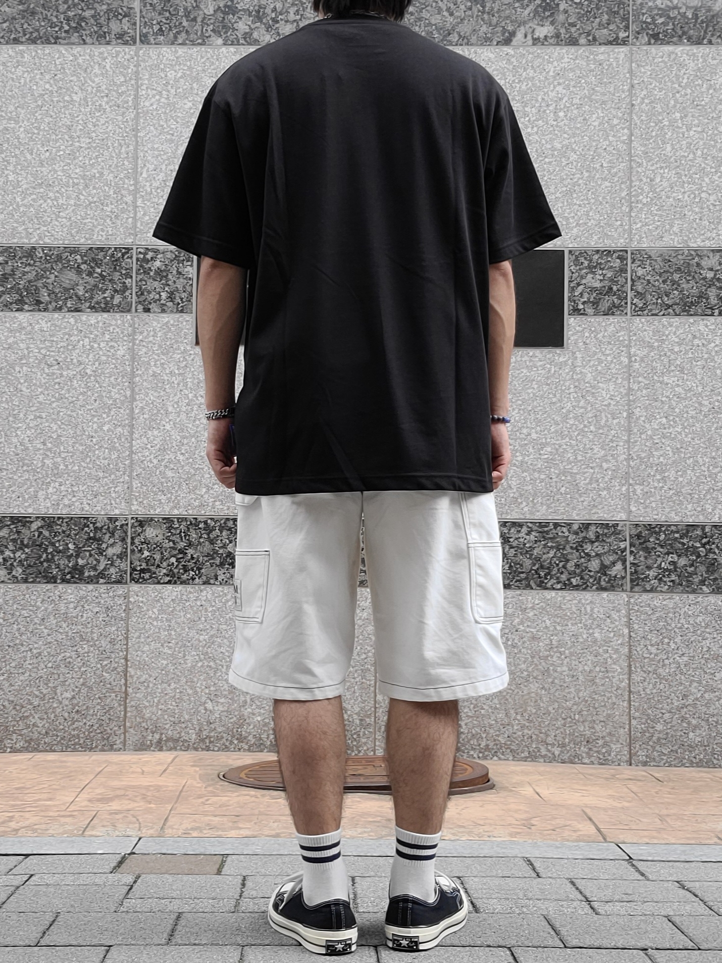 NewJeans x Hiroshi Fujiwara Coller T-Shirt Black Ver. 3 착용 스타일 - 4