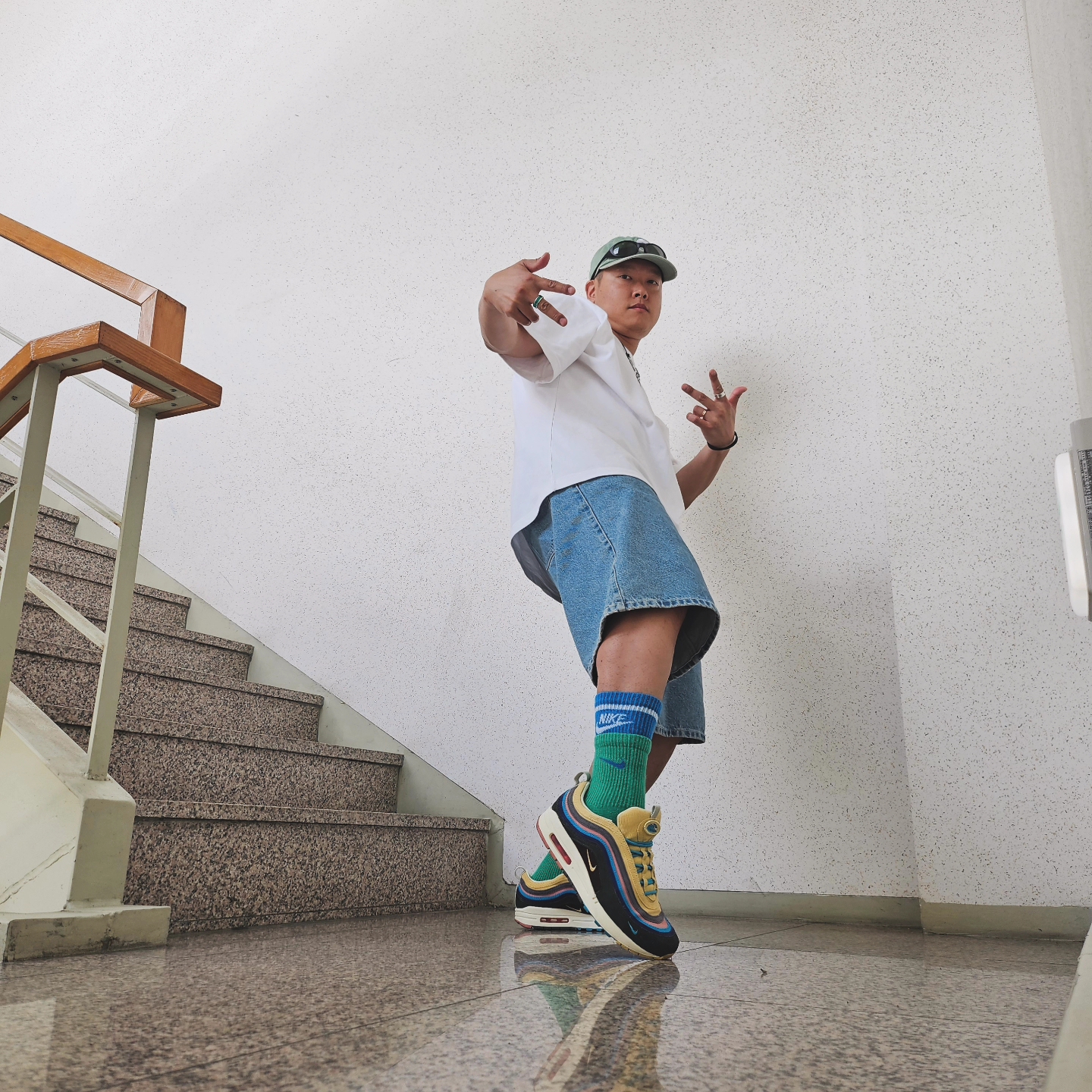 Nike x Sean Wotherspoon Air Max 1/97, Supreme Script Baggy Denim Short Washed Indigo - 24SS 착용 스타일 - 2
