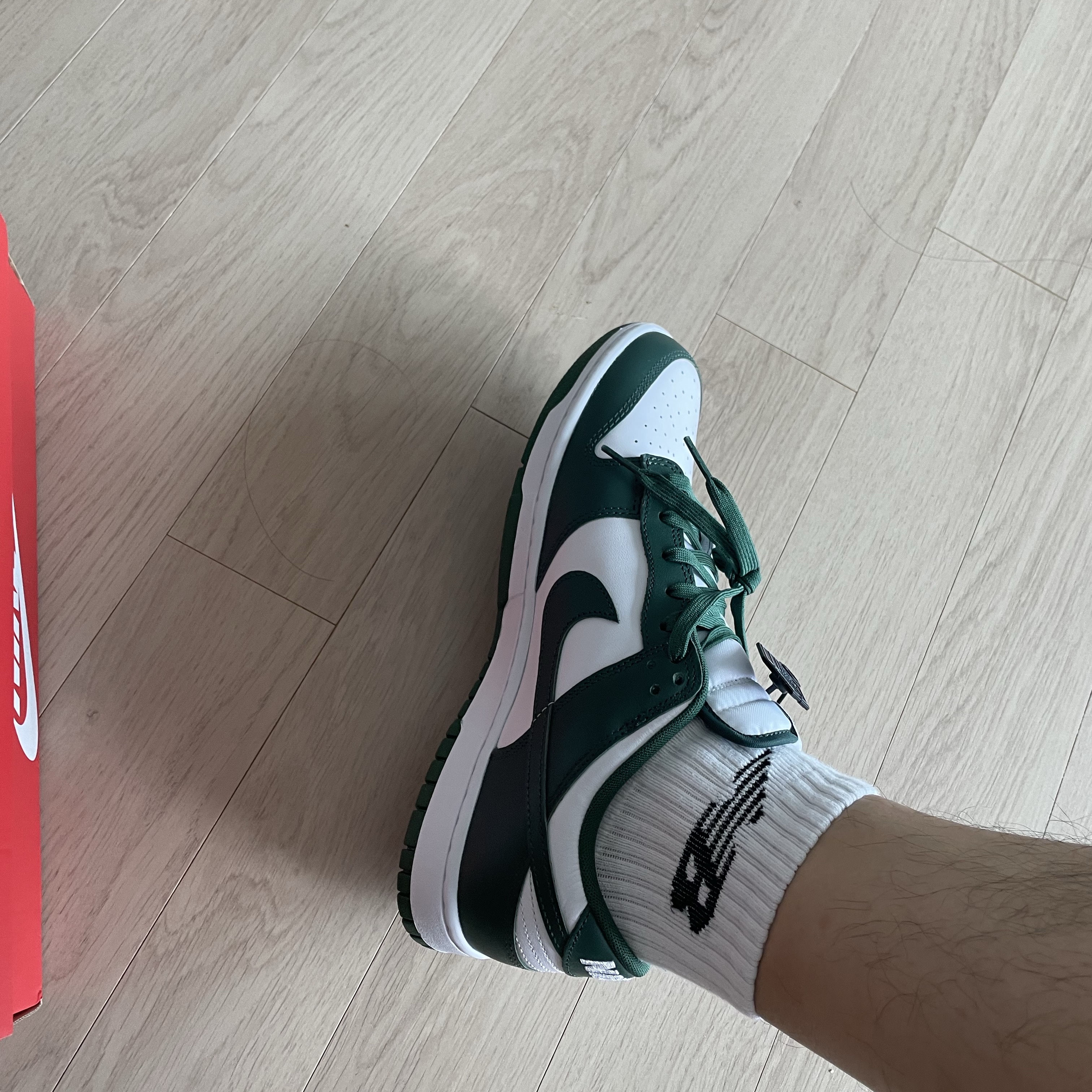 Nike Dunk Low Retro Varsity Green 착용 스타일 - 2