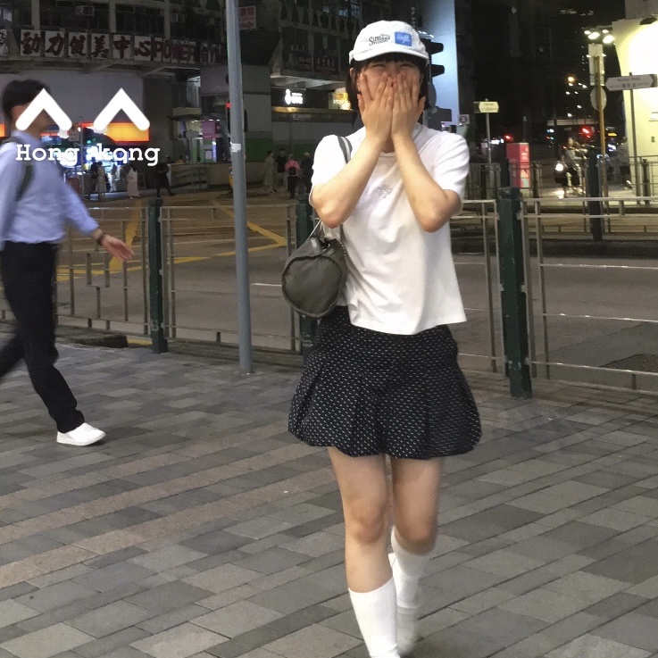 (W) Crocs Classic Platform Clog White 착용 스타일 - 1
