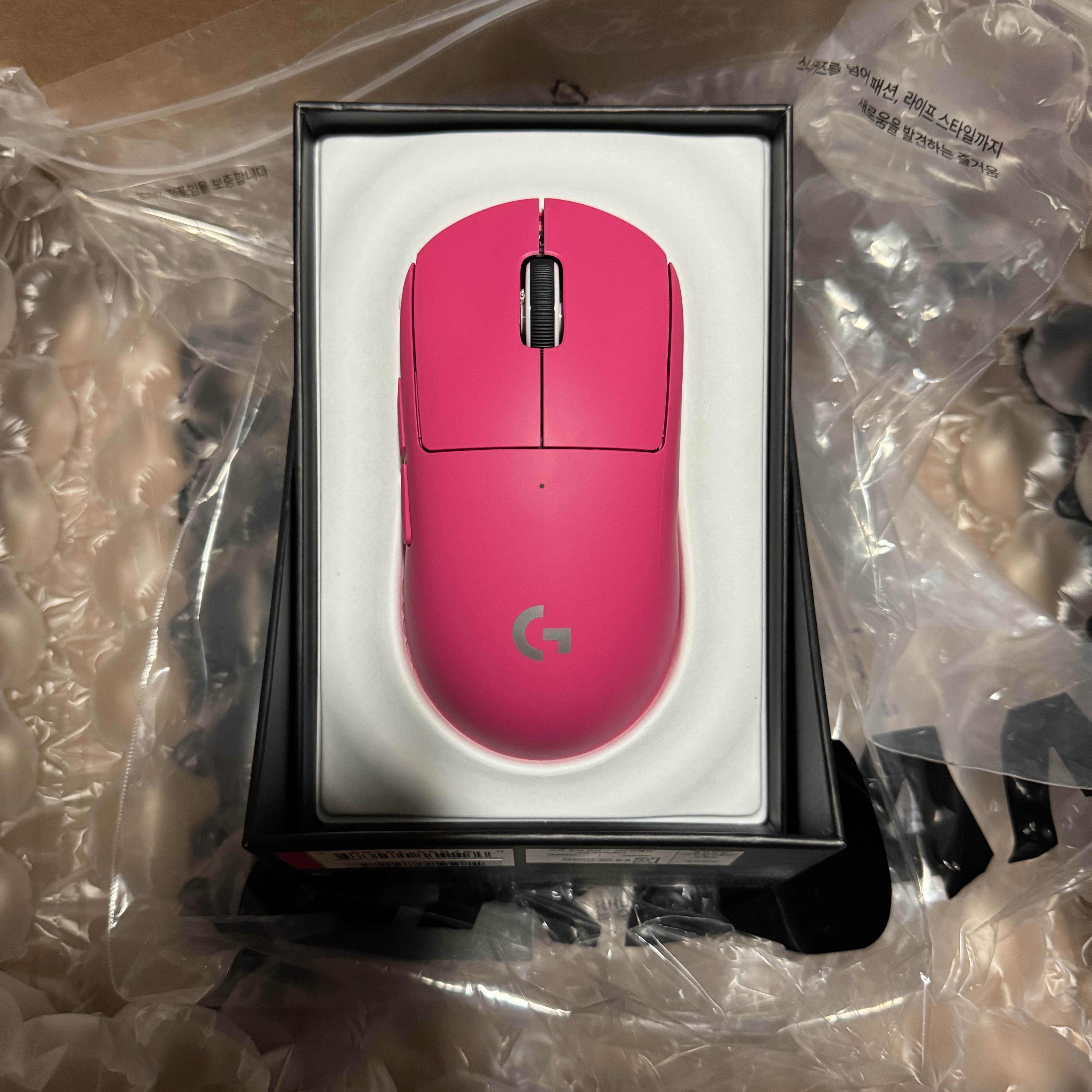 Logitech G Pro X Superlight 2 Wireless Gaming Mouse Magenta (Korean Ver.) 착용 스타일