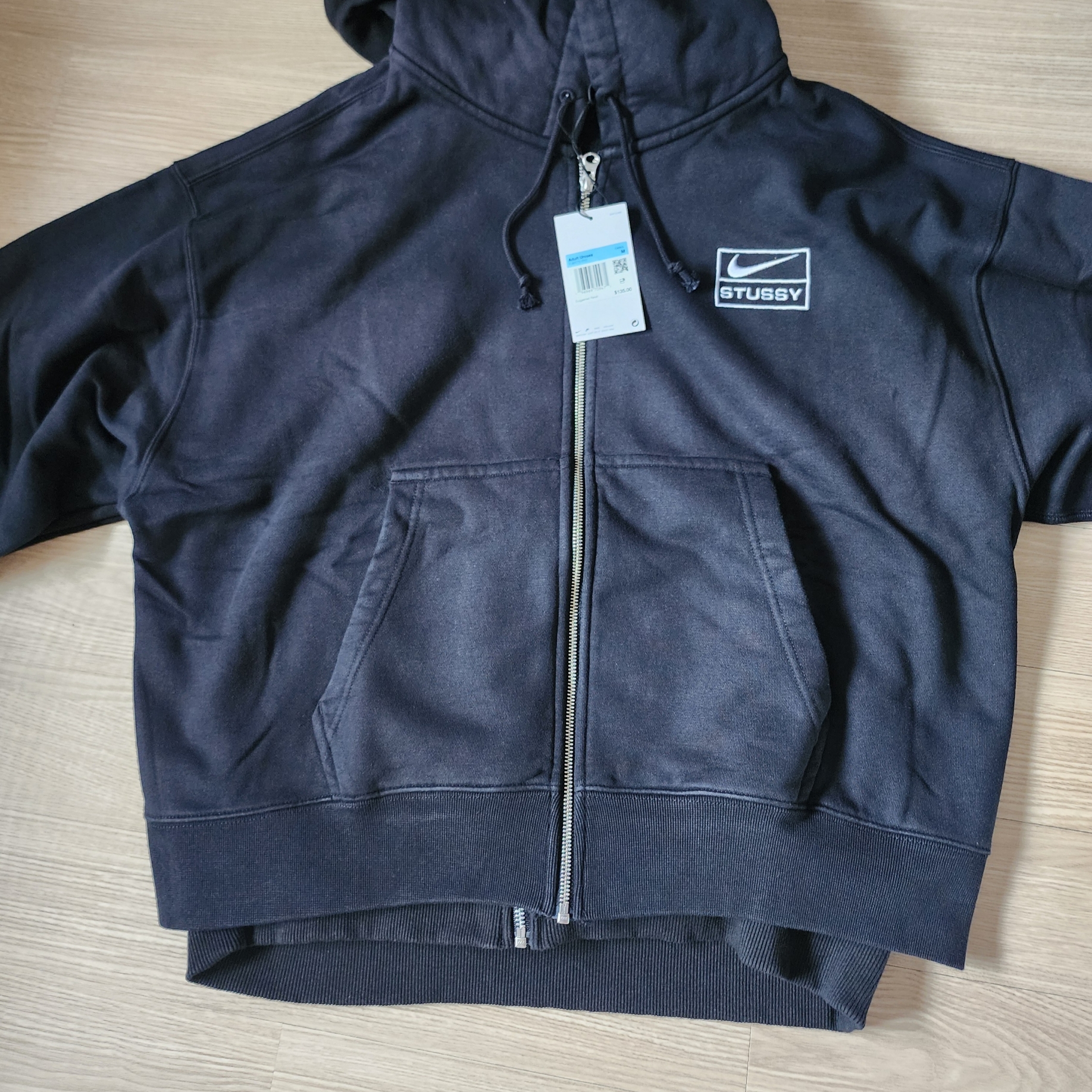 Nike x Stussy Full Zip Washed Fleece Hoodie Black (FJ9175-010), Stussy x Born X Raised Logo Zip Hoodie Black 착용 스타일