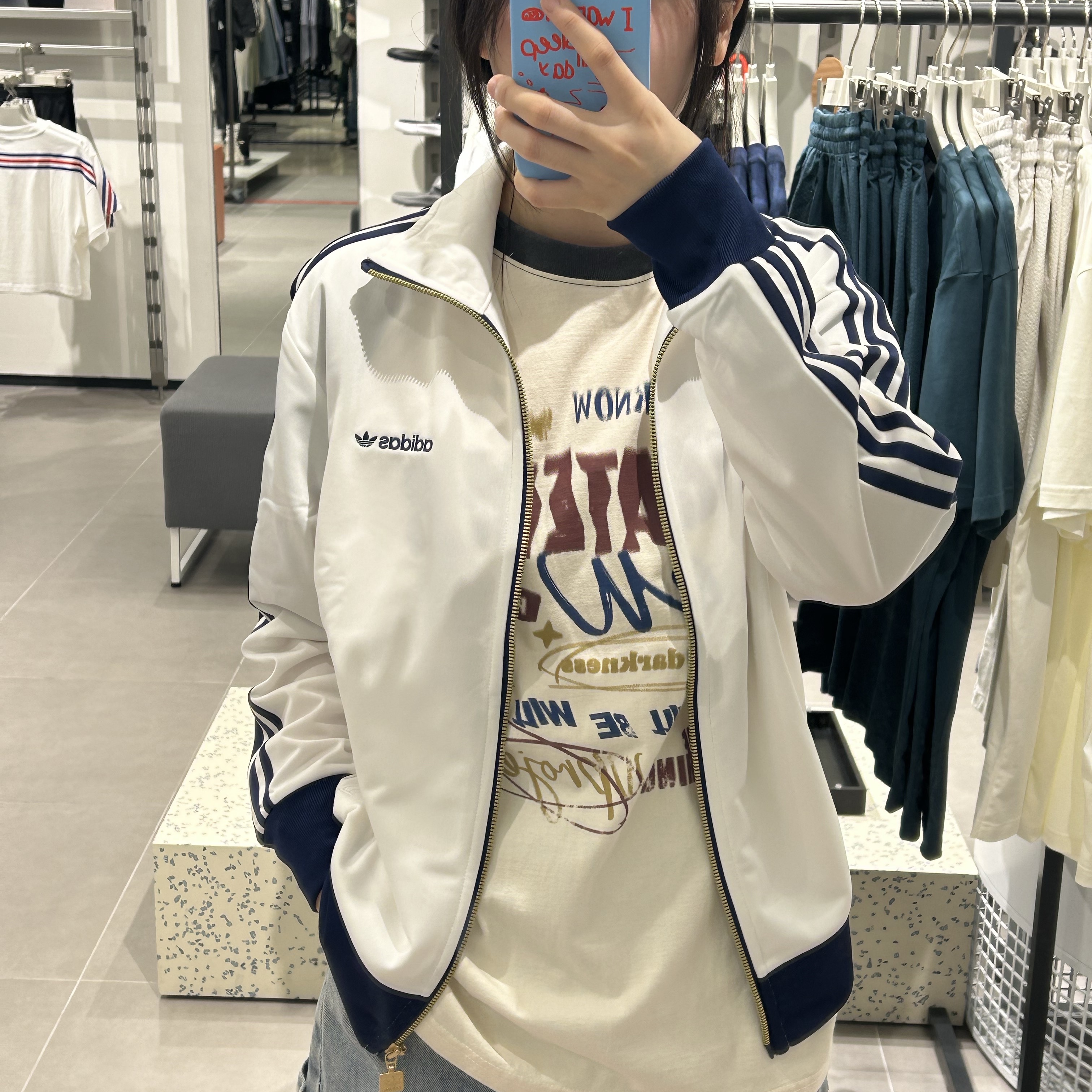 (W) Adidas Firebird Badge Track Top Cloud White - KR Sizing 착용 스타일