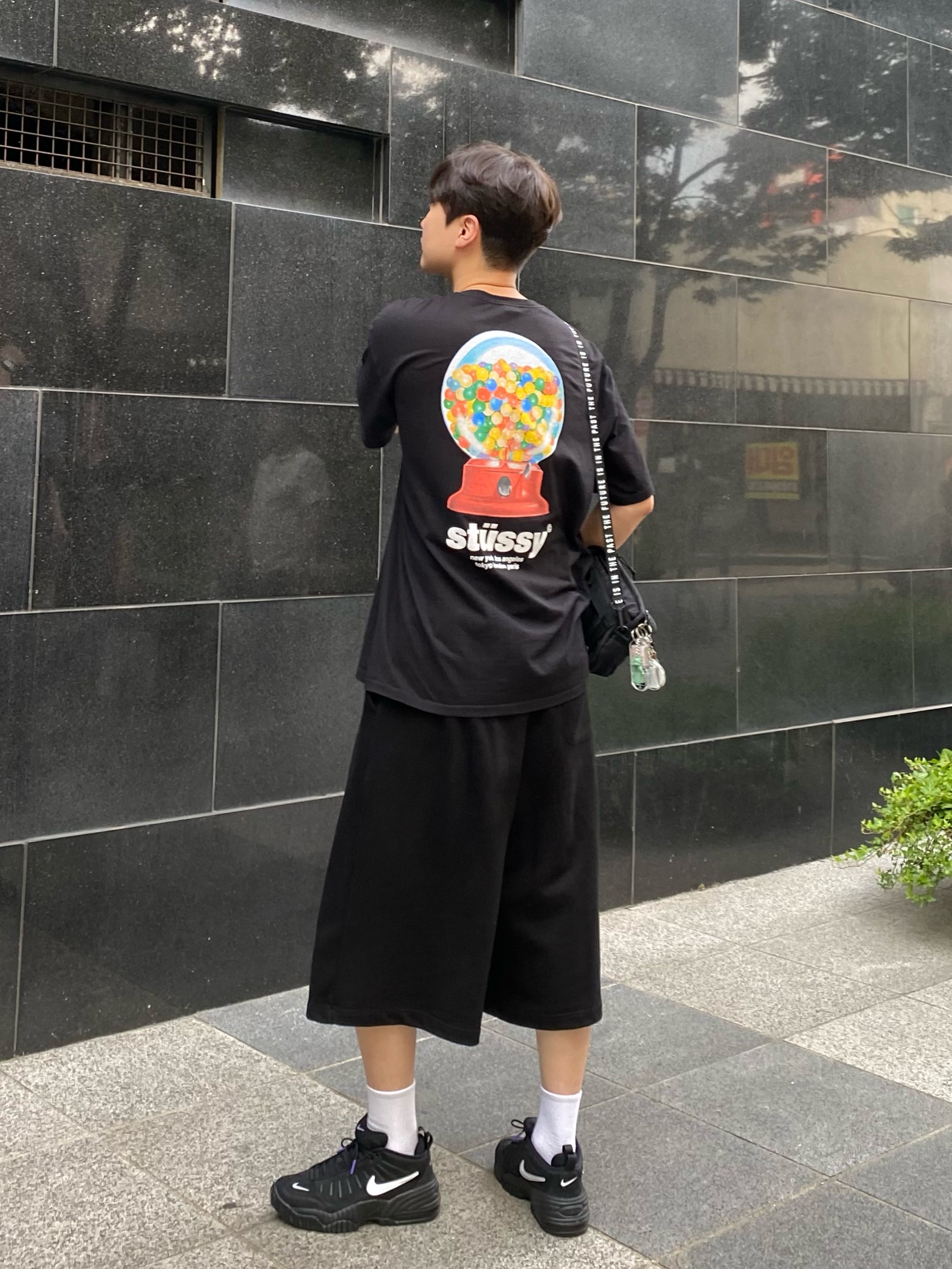 Nike x Ambush Air Adjust Force SP Black and Psychic Purple, Stussy Gumball T-Shirt Black 착용 스타일 - 1