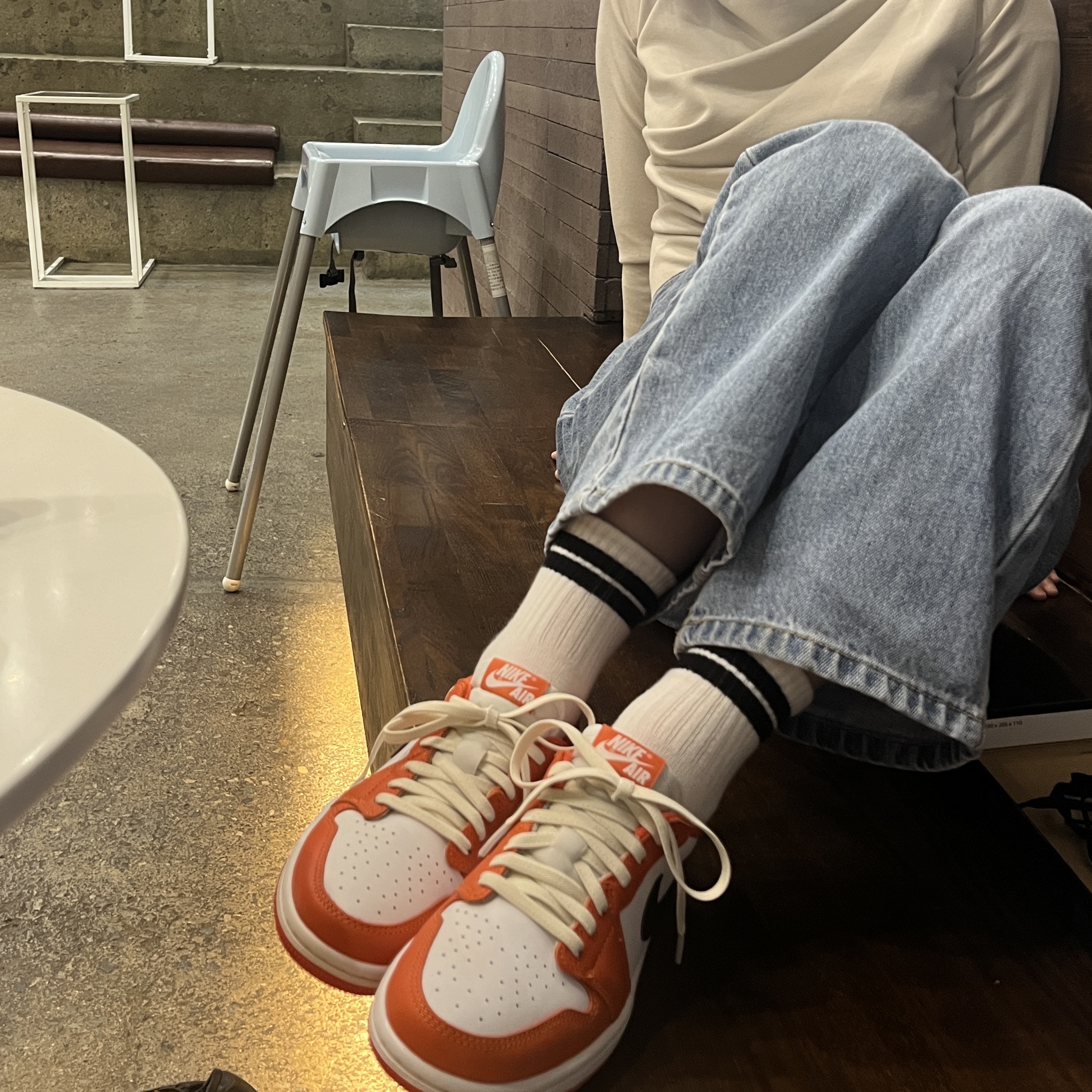 (W) Jordan 1 Low OG Starfish 착용 스타일 - 1