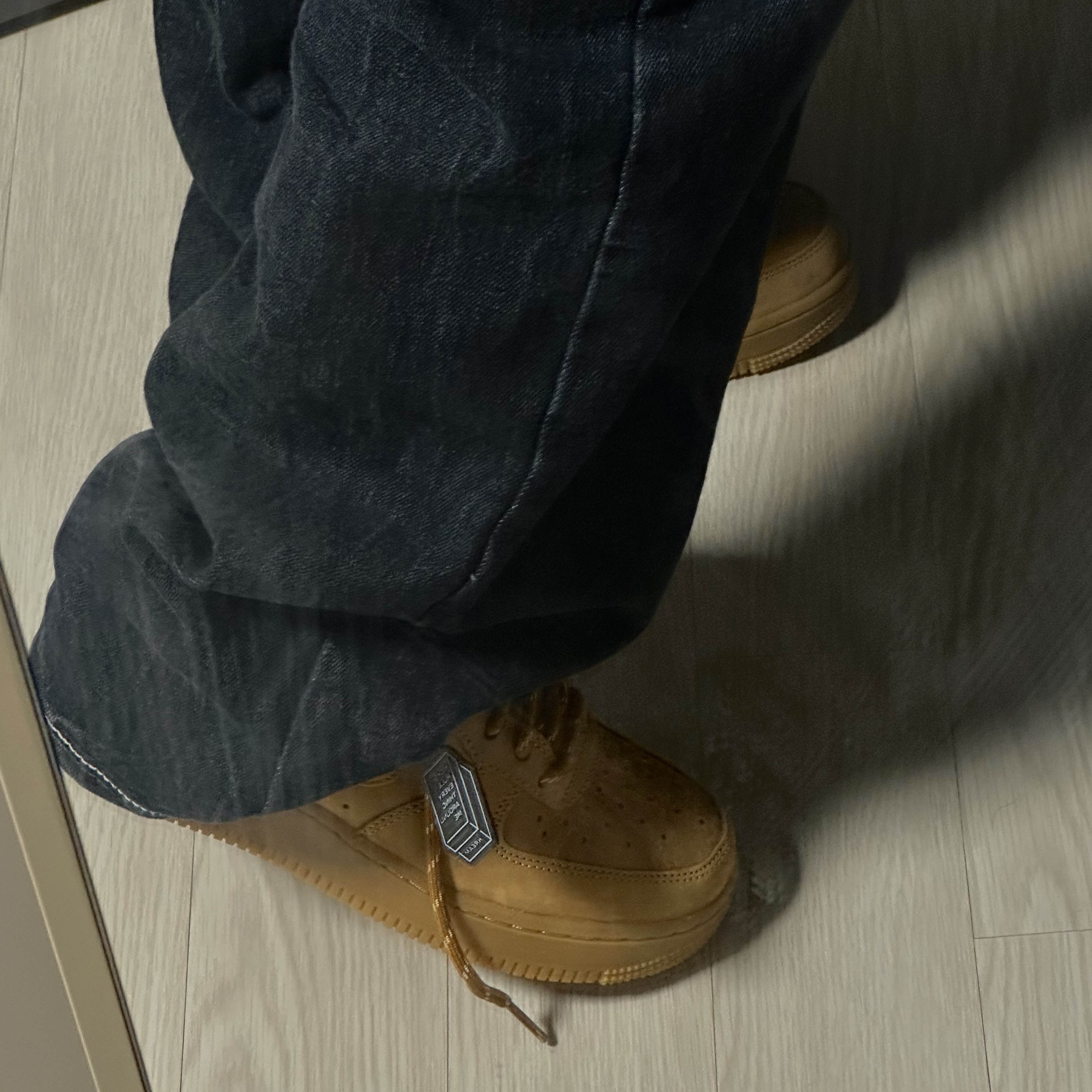 (W) Nike Air Force 1 '07 WB Flax Wheat 착용 스타일 - 2