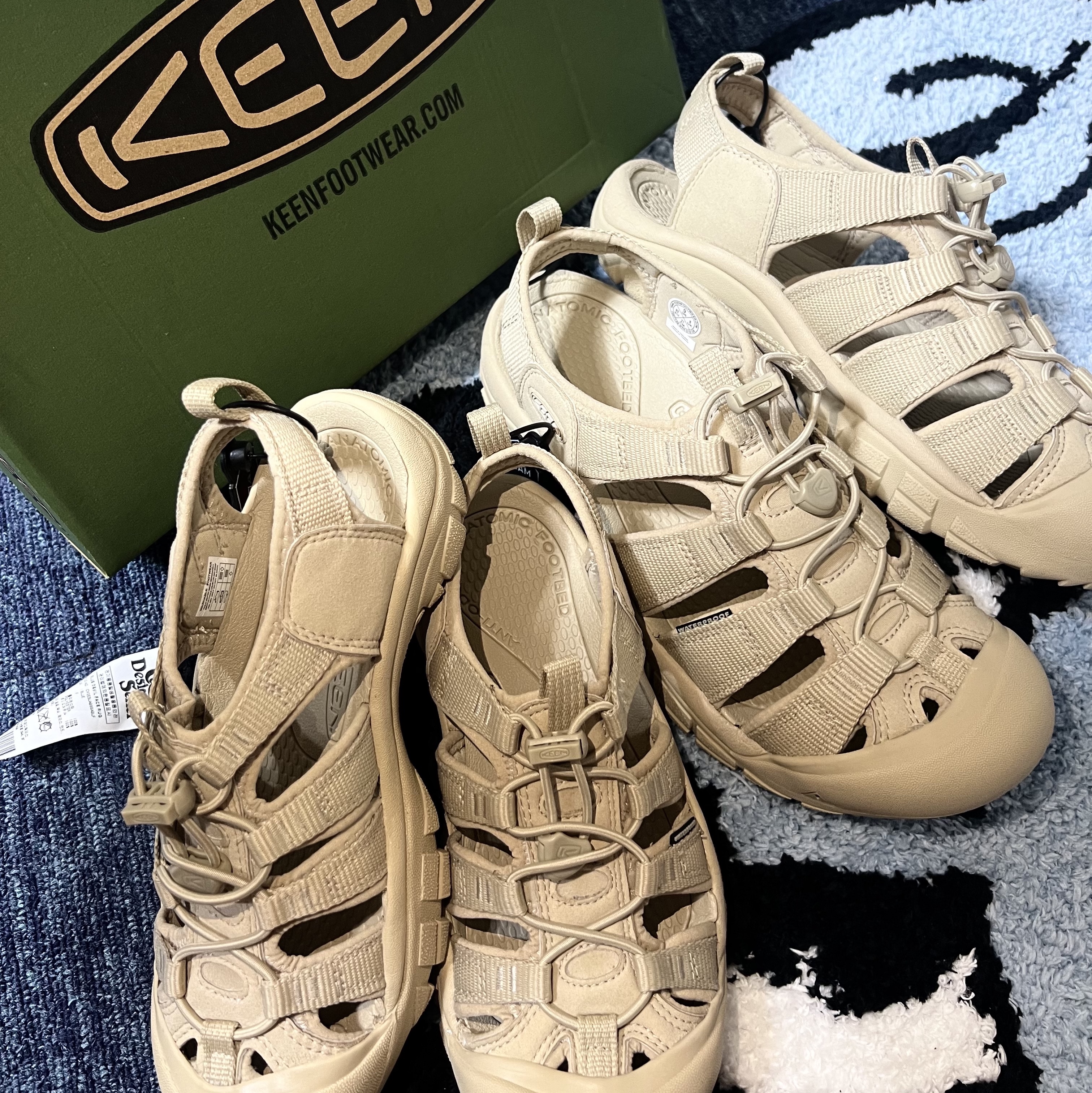 (W) Keen Newport H2 Monochrome Safari 착용 스타일