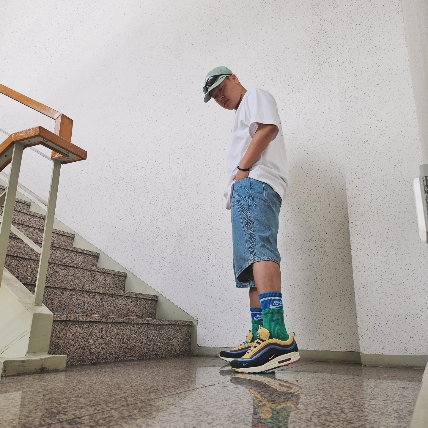 Nike x Sean Wotherspoon Air Max 1/97, Supreme Script Baggy Denim Short Washed Indigo - 24SS 착용 스타일 - 1