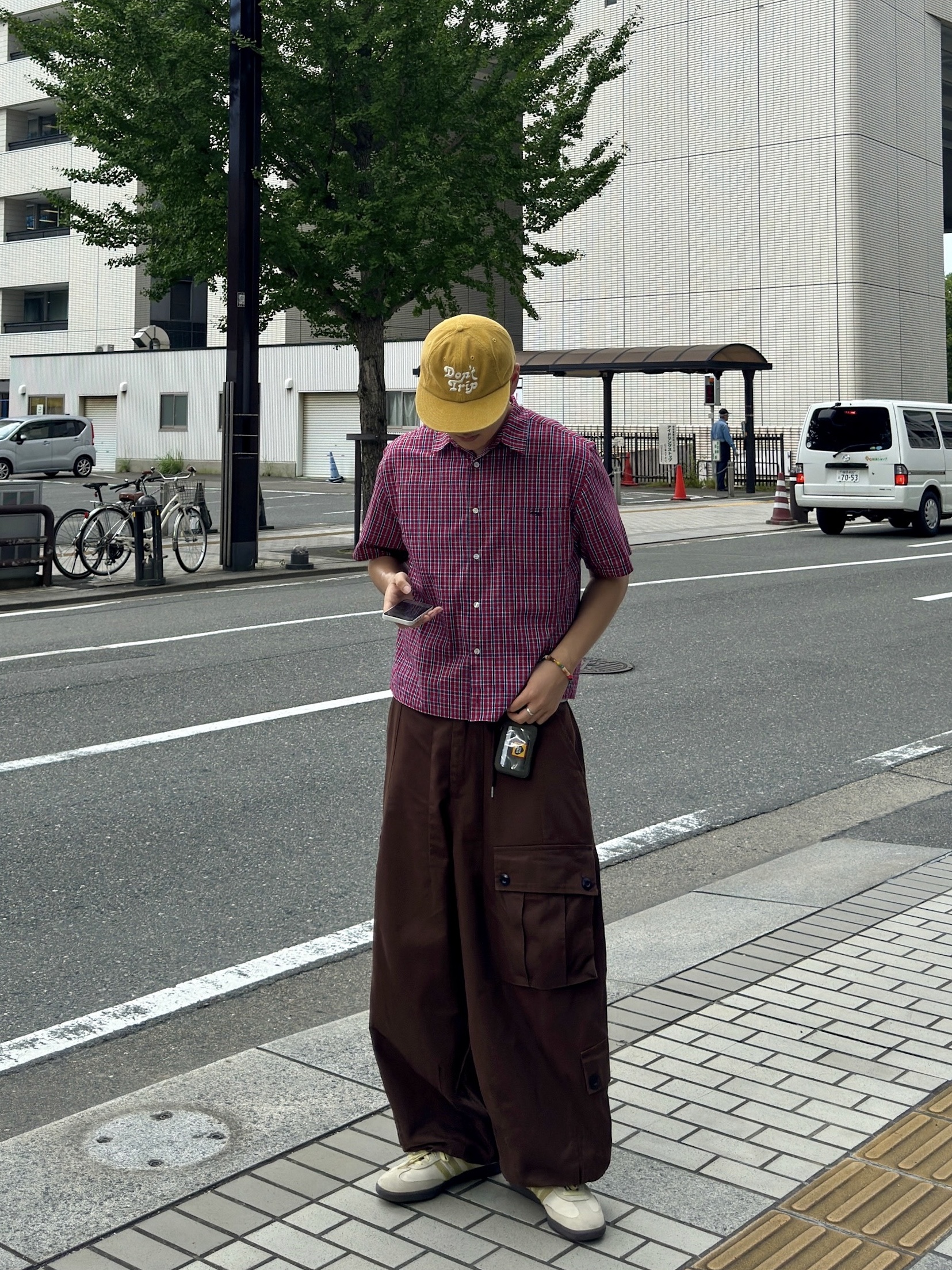 Free & Easy Don't Trip Washed Hat Mustard, Adidas x Wales Bonner Samba Brown Ecru Tint 착용 스타일 - 1
