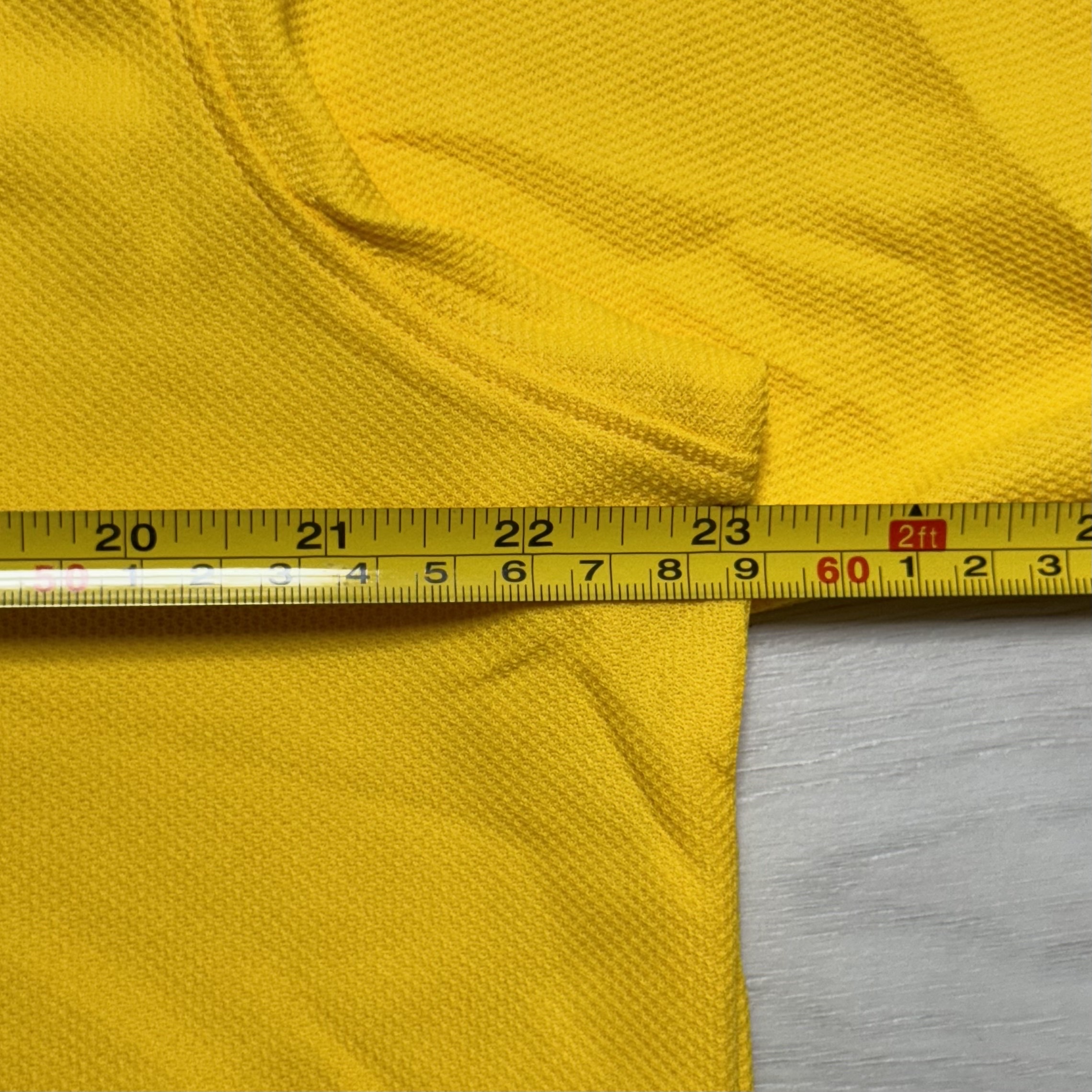 Nike Brazil 1998 Reissue Soccer Replica Jersey Varsity Maize (Non Marking Ver.) 착용 스타일 - 7