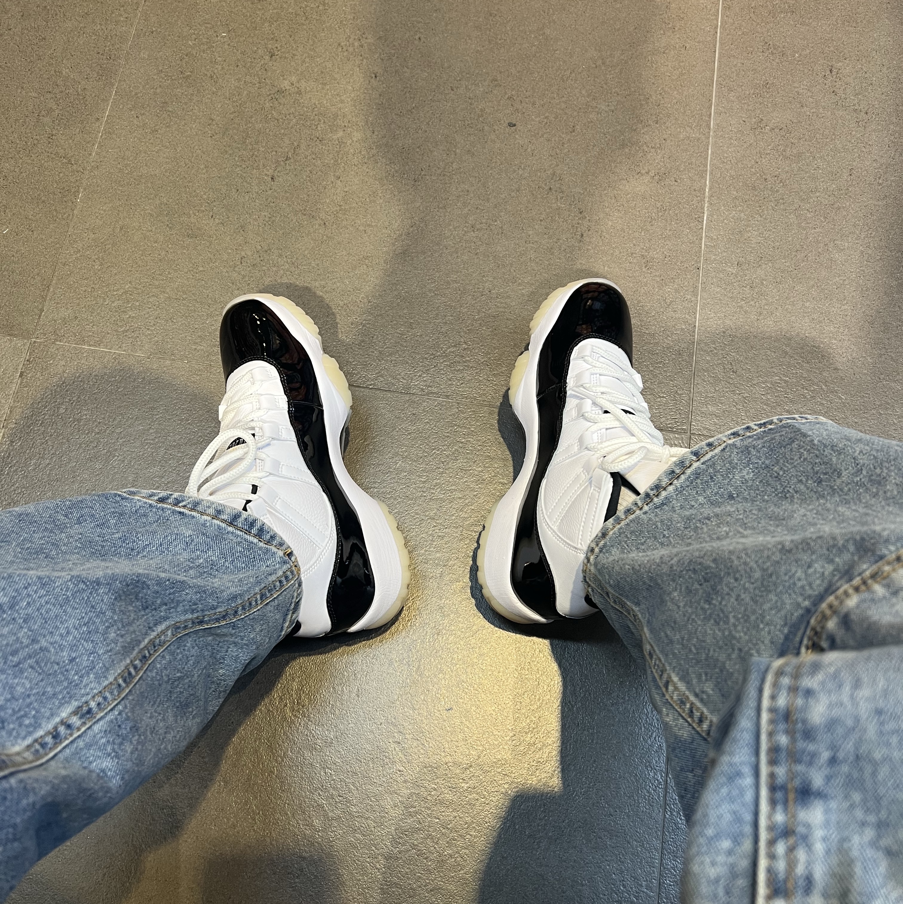 Jordan 11 Retro Gratitude 착용 스타일