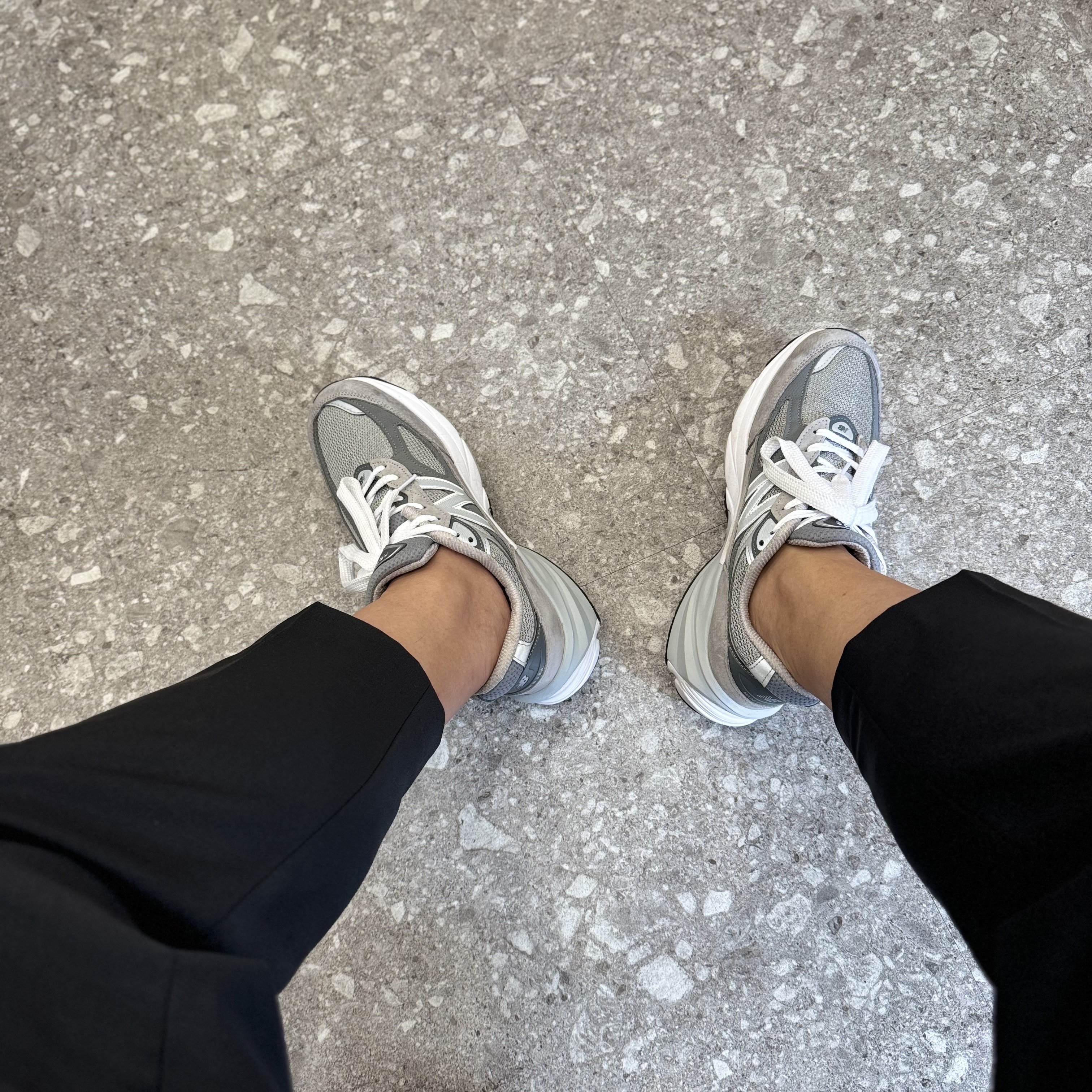 New Balance 990v6 Made in USA Grey - D Standard 착용 스타일 - 2