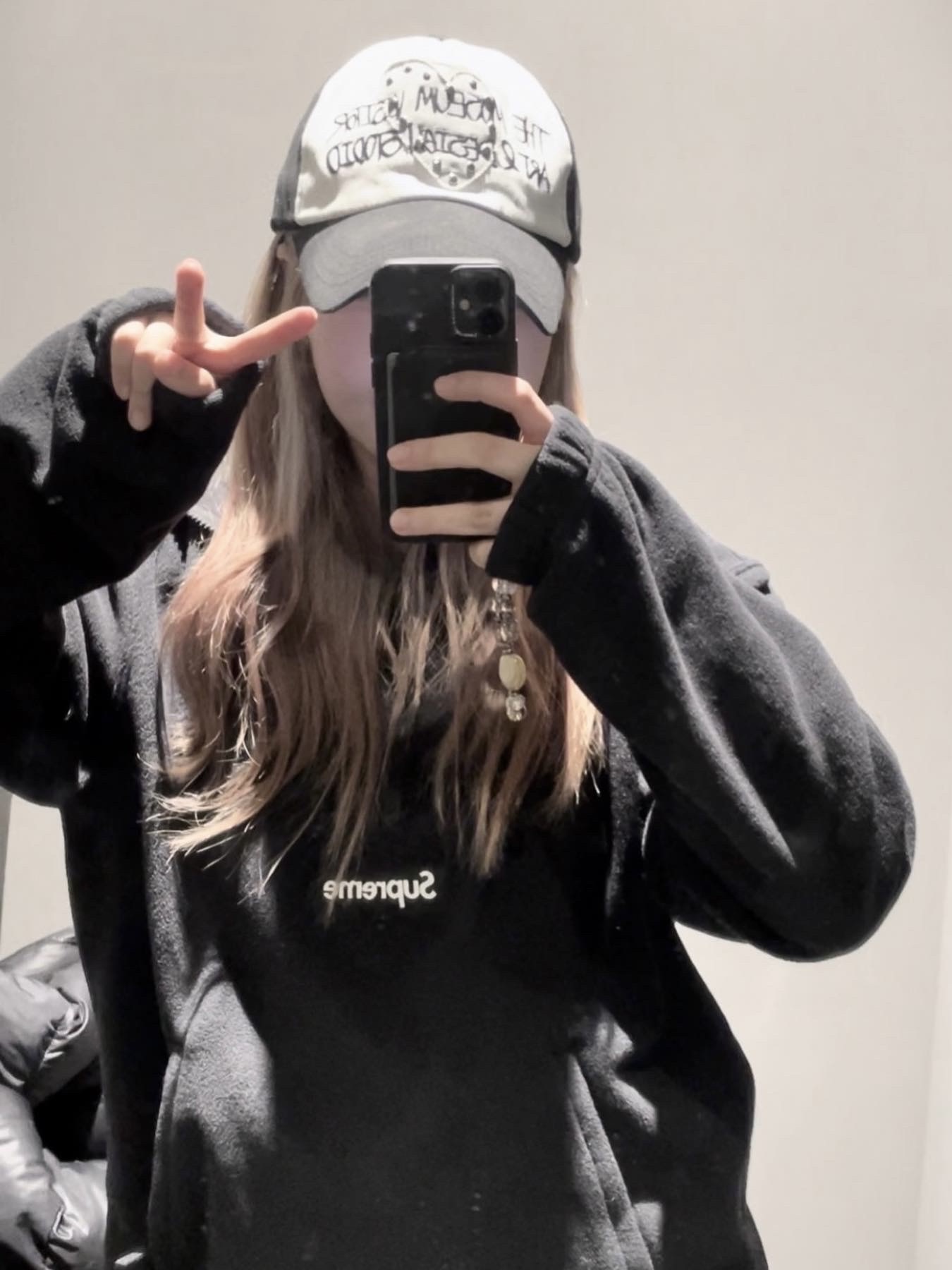 Supreme Polartec Facemask Half Zip Hooded Sweatshirt Black - 23FW, The Museum Visitor Heart Patch Stud Ballcap Black 착용 스타일