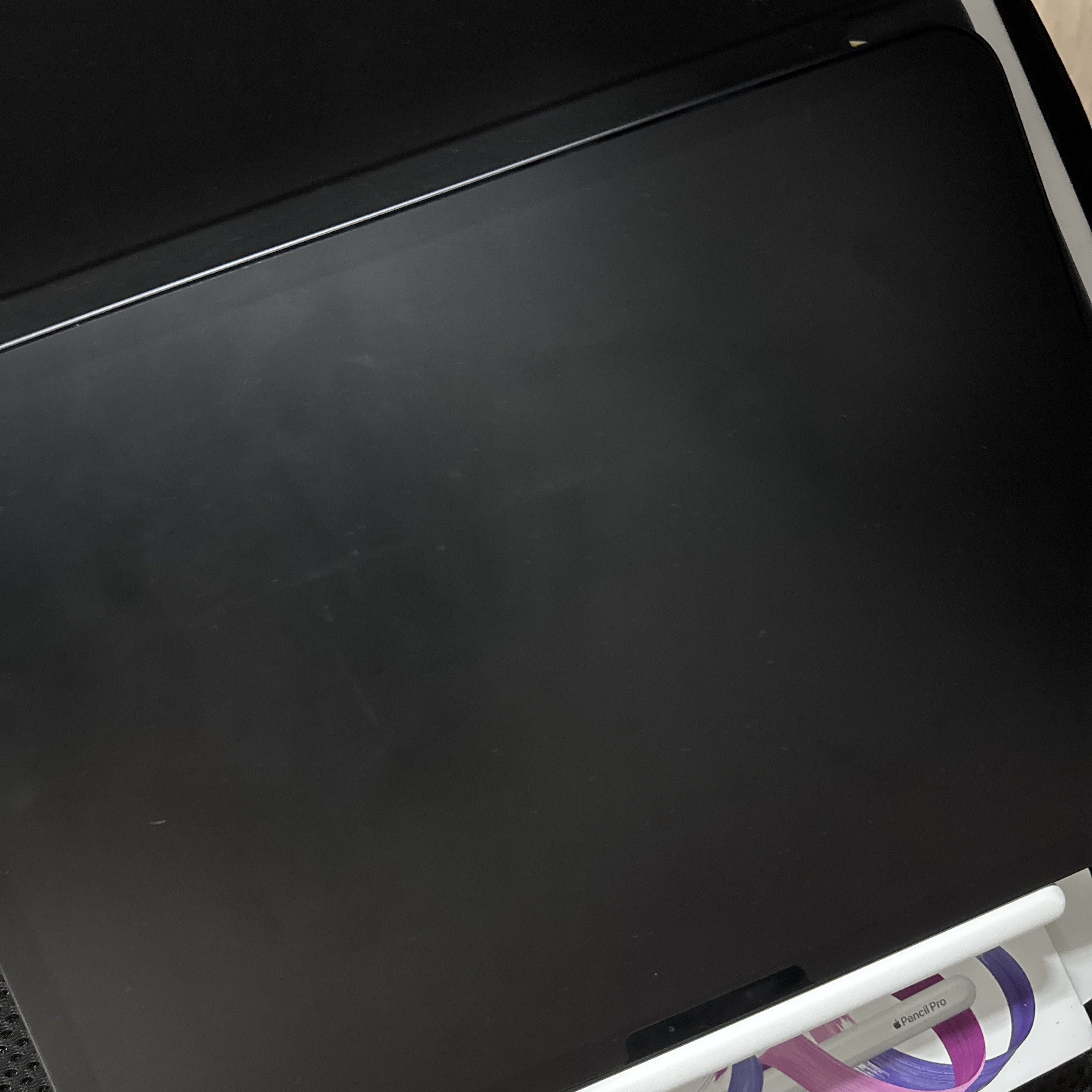 Apple iPad Pro 5th Gen 11-inch Wifi 256GB Standard Glass Space Black (Korean Ver.) 착용 스타일