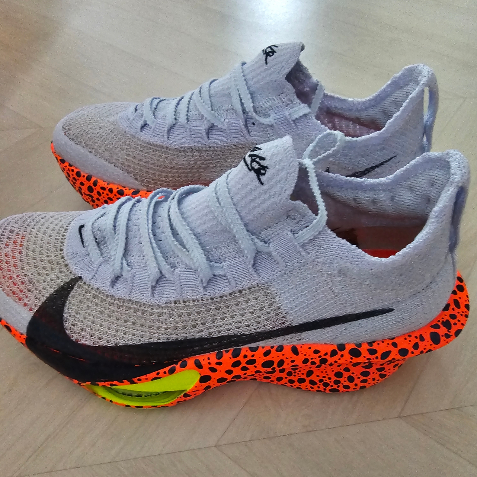 (W) Nike Air Zoom Alphafly Next% 3 Olympic Safari 착용 스타일
