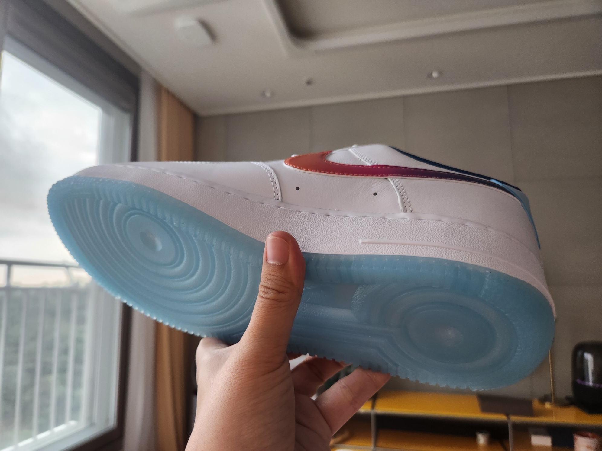 Nike Air Force 1 Low NY vs NY White Court Blue 착용 스타일 - 3