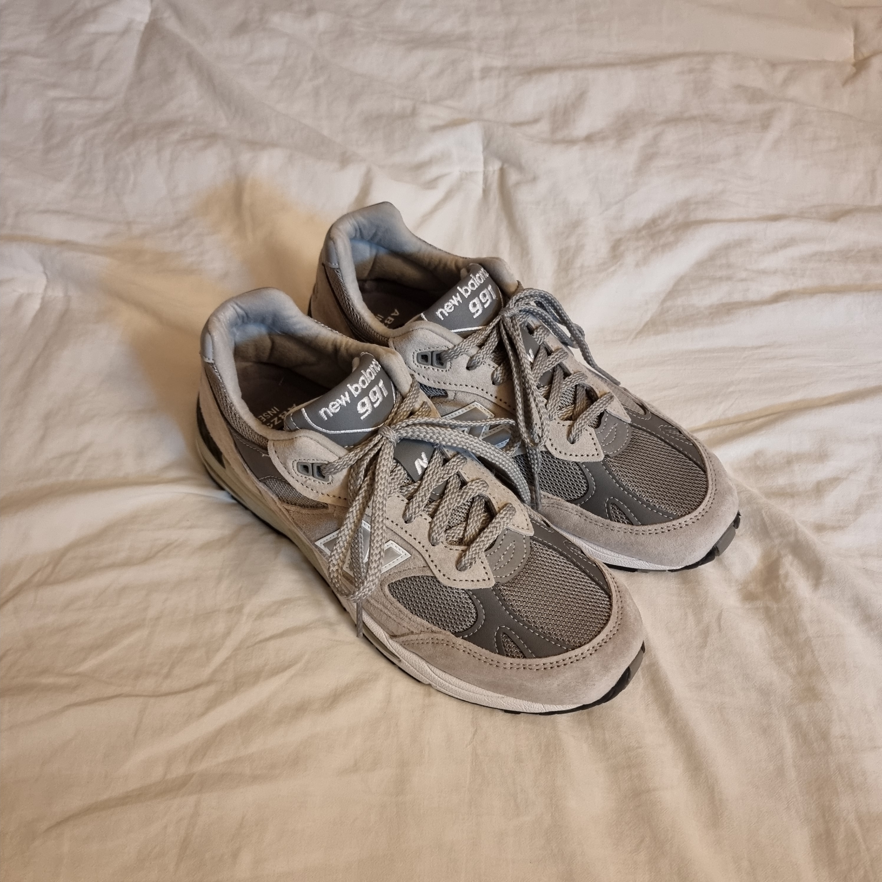 New Balance 991 Made in UK Grey 착용 스타일 - 1