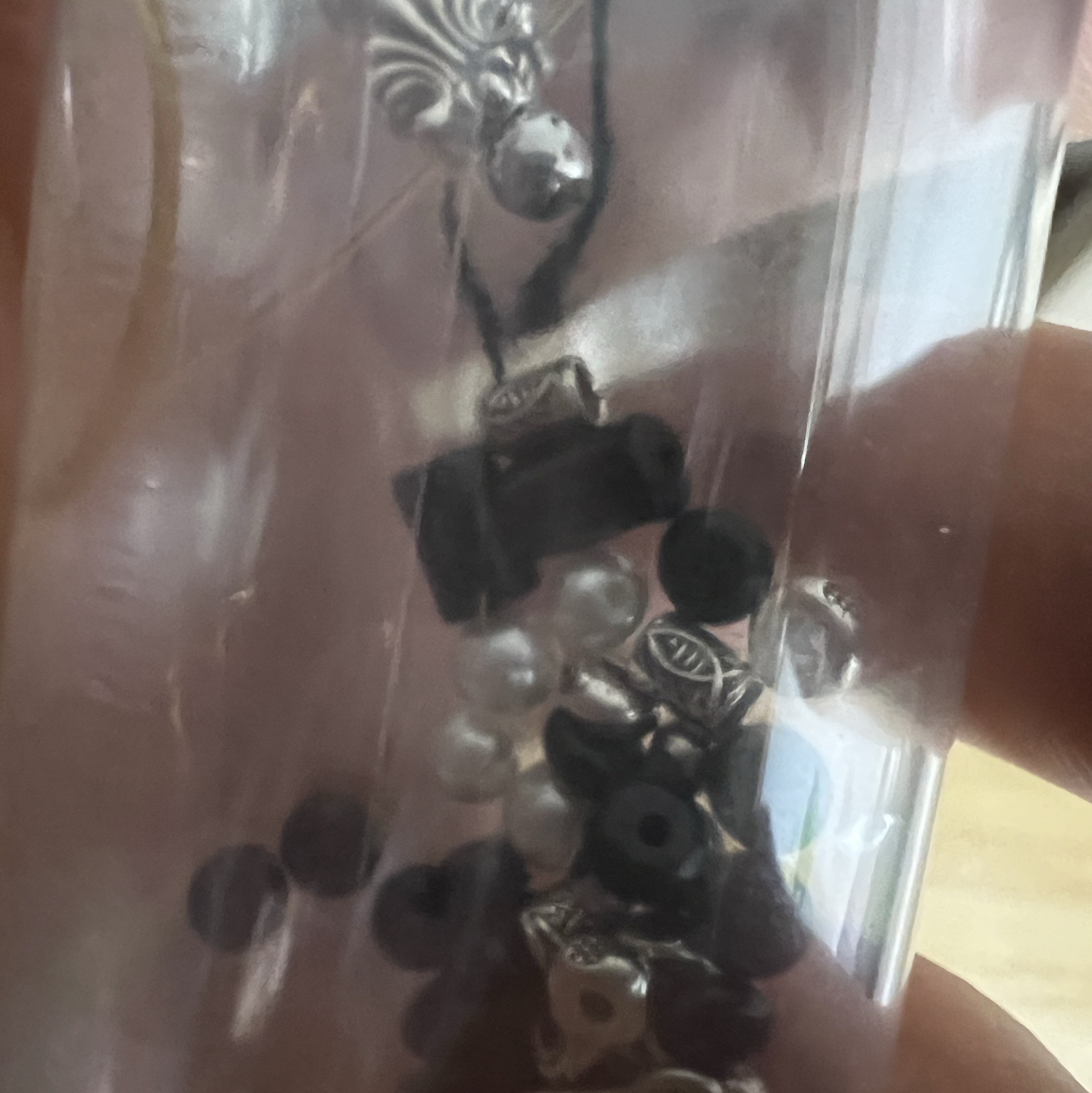 [KREAM 단독] Scudo Shell Black Pearl Beads Bracelet 착용 스타일