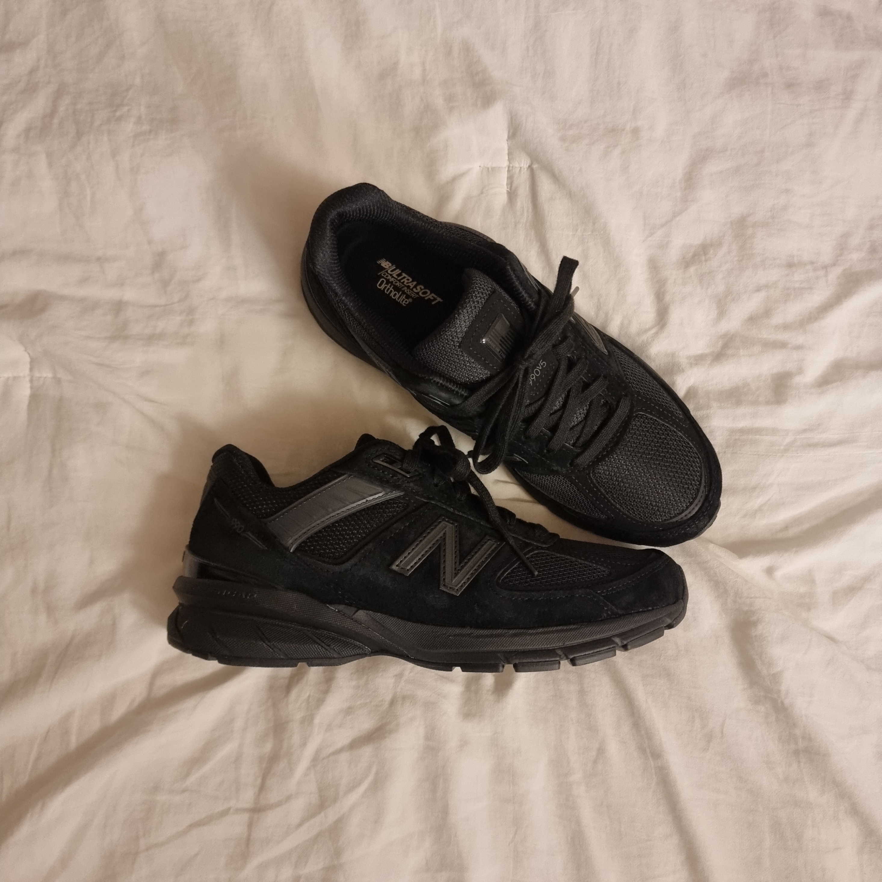 New Balance 990v5 Made in USA Triple Black - D Standard 착용 스타일 - 2