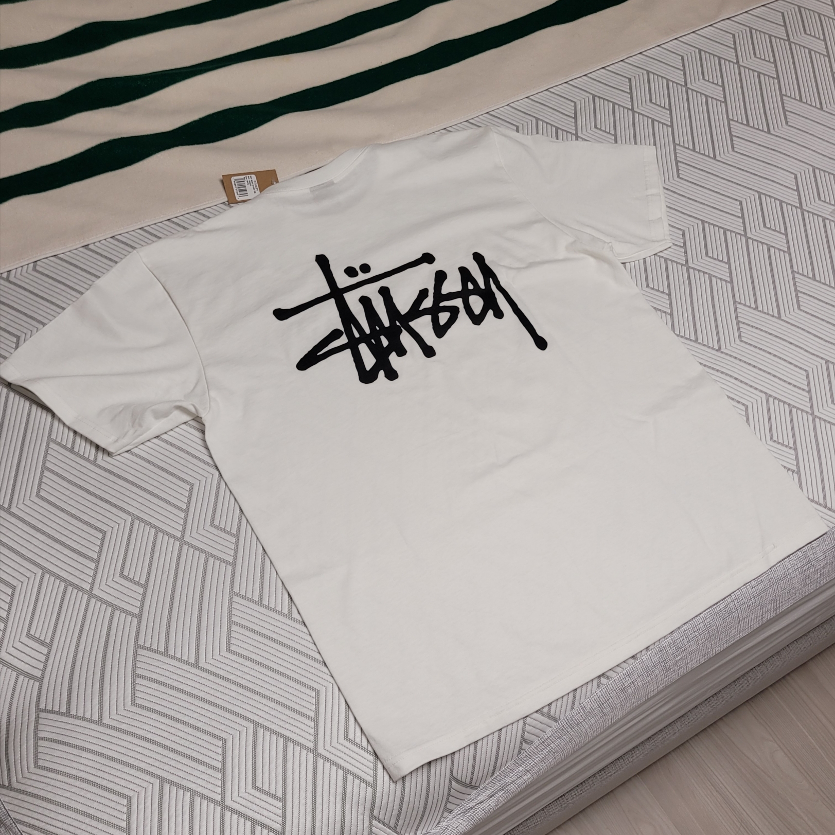 Stussy Basic Stussy T-Shirt White 2023 착용 스타일 - 2