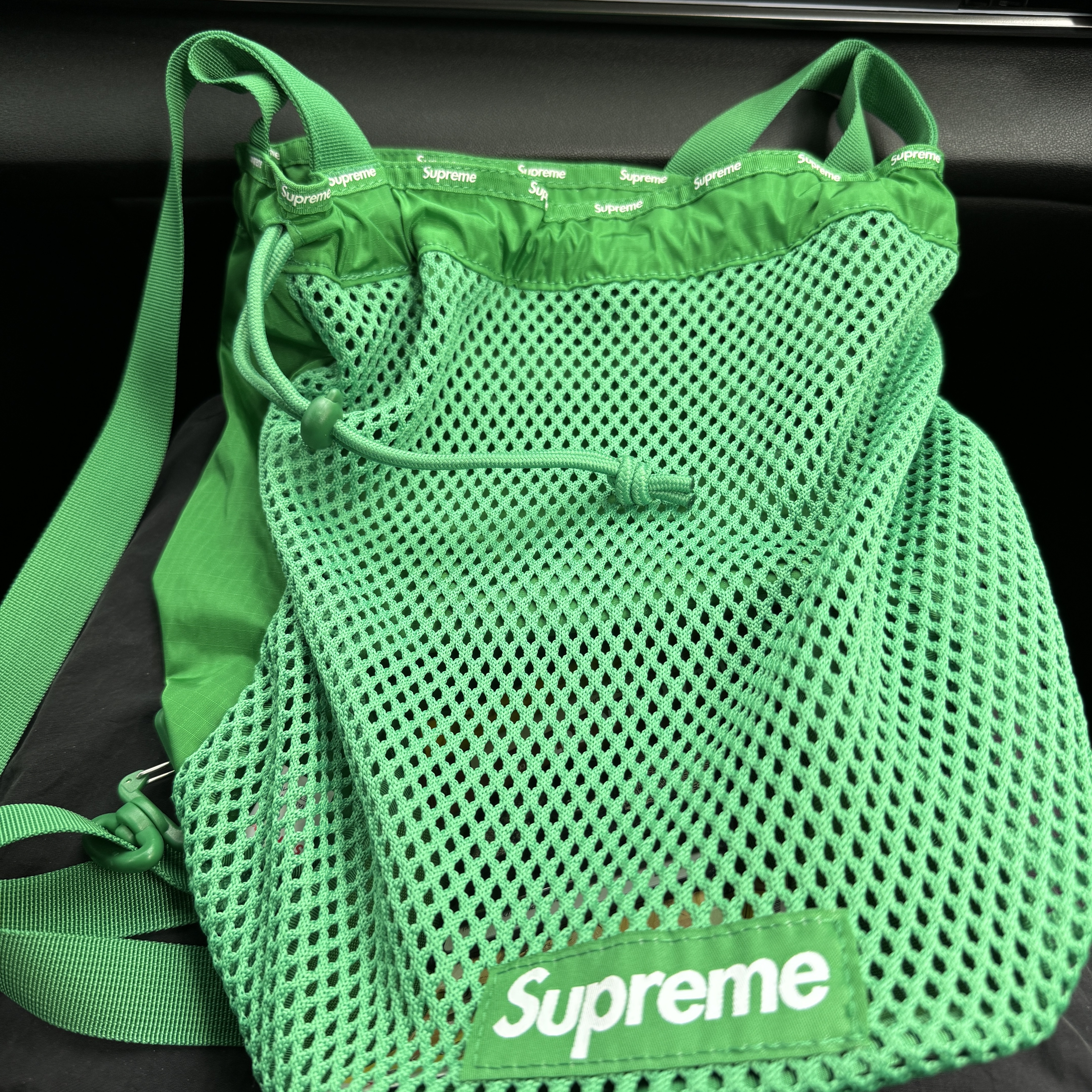 Supreme Mesh Small Backpack Green - 23SS 착용 스타일
