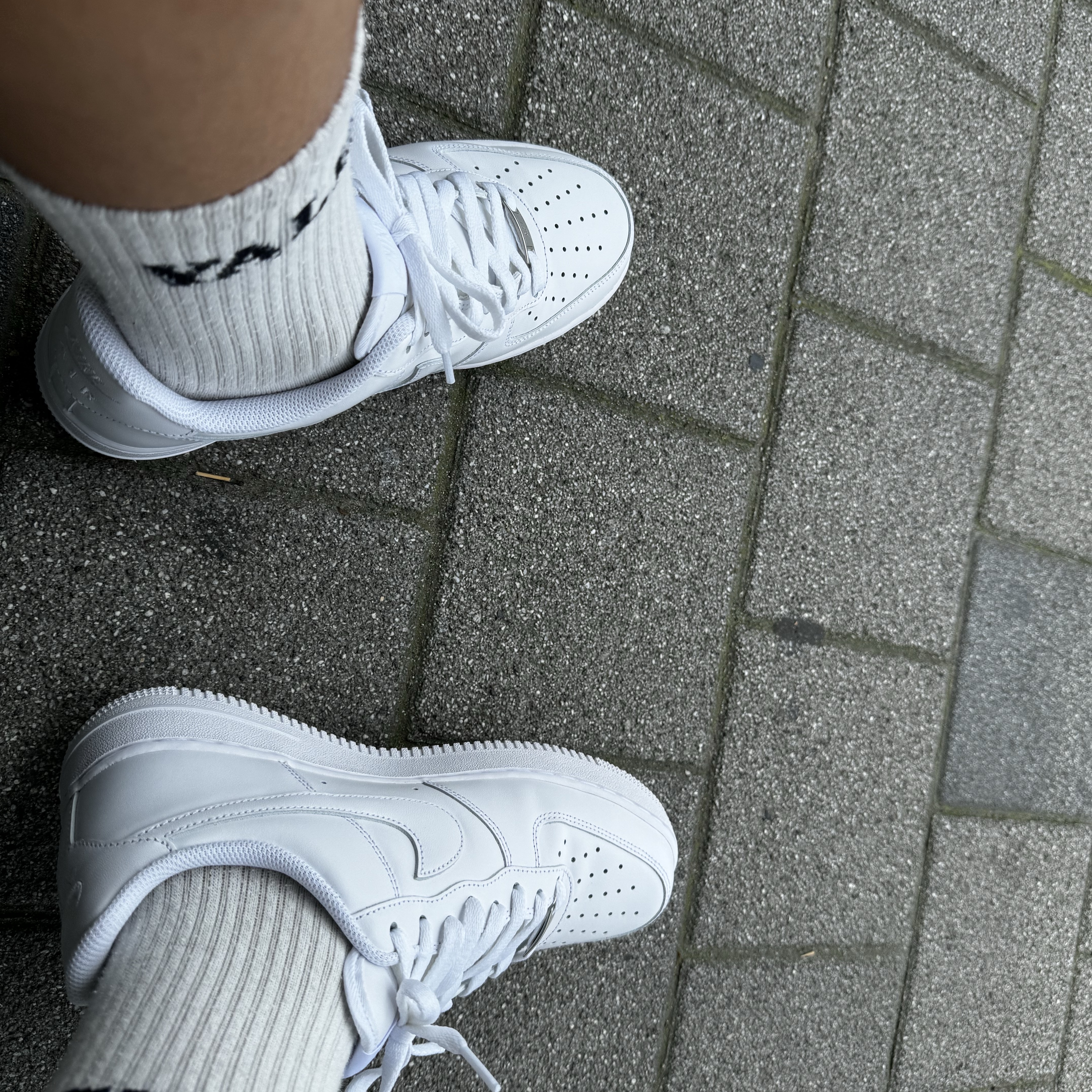 Nike Air Force 1 '07 Low White 착용 스타일