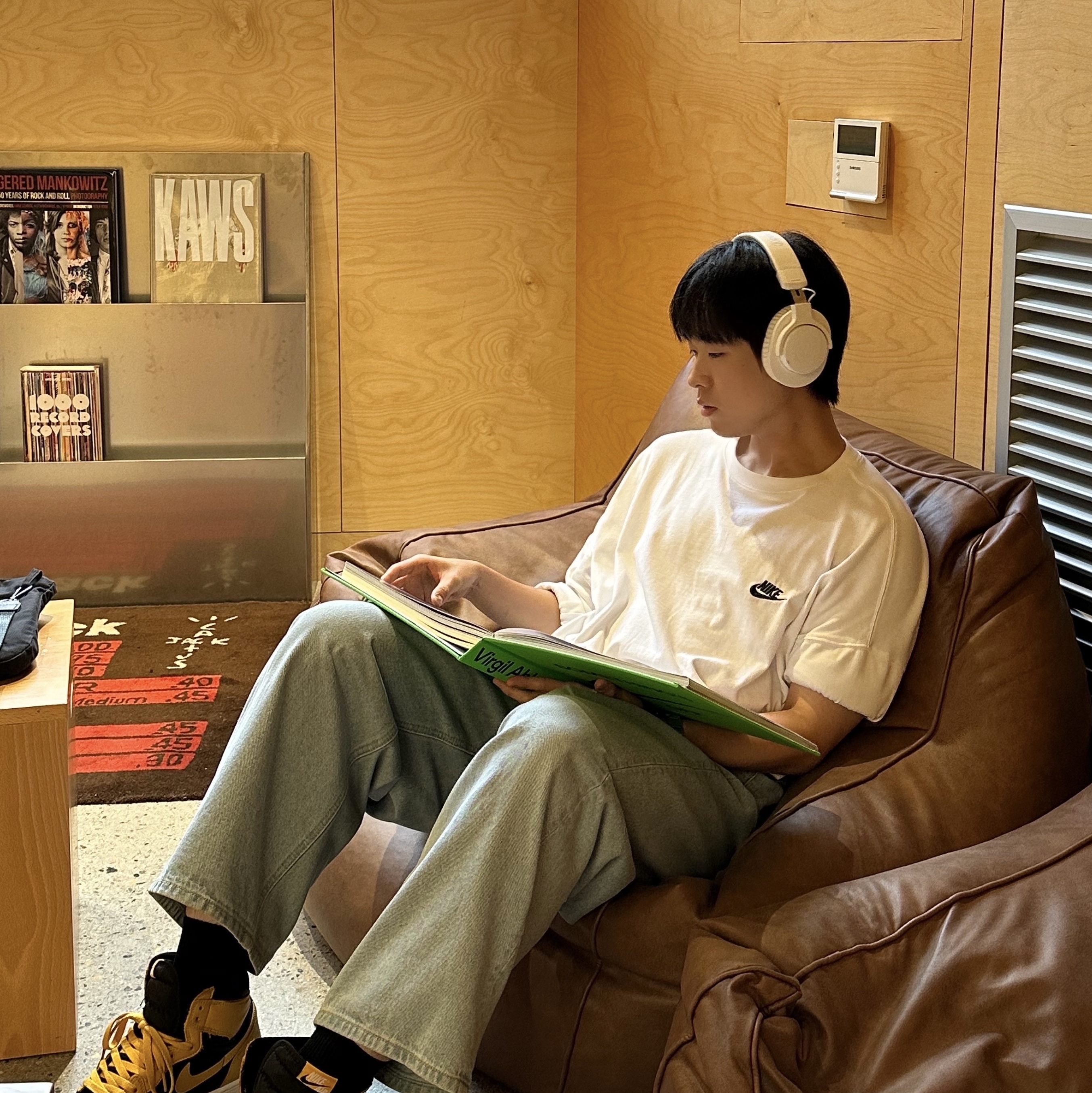 Nike x Peaceminusone LS T-Shirt White (DR0098-100), Jordan 1 Retro High OG Pollen 착용 스타일