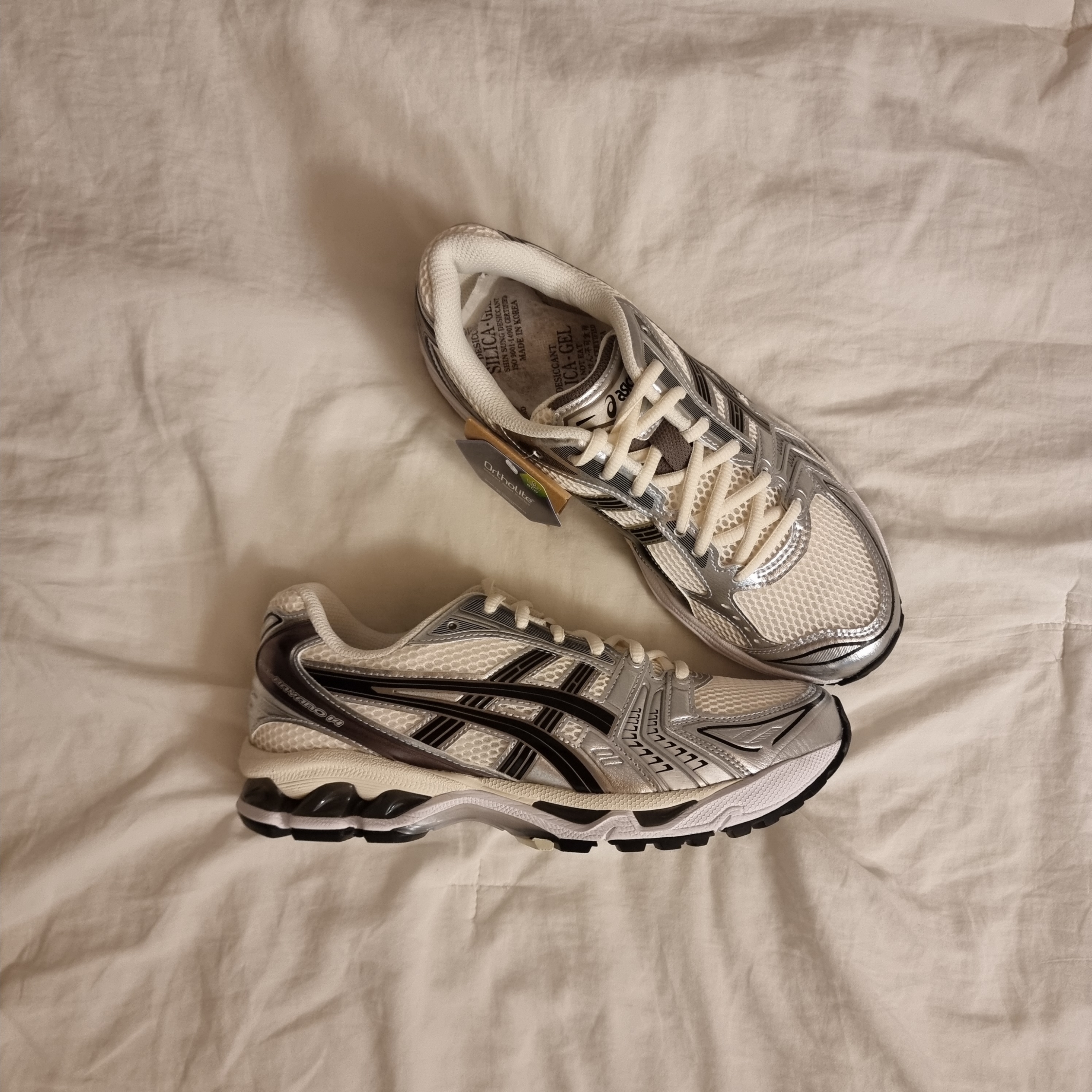 Asics Gel-Kayano 14 Cream Black 착용 스타일 - 2