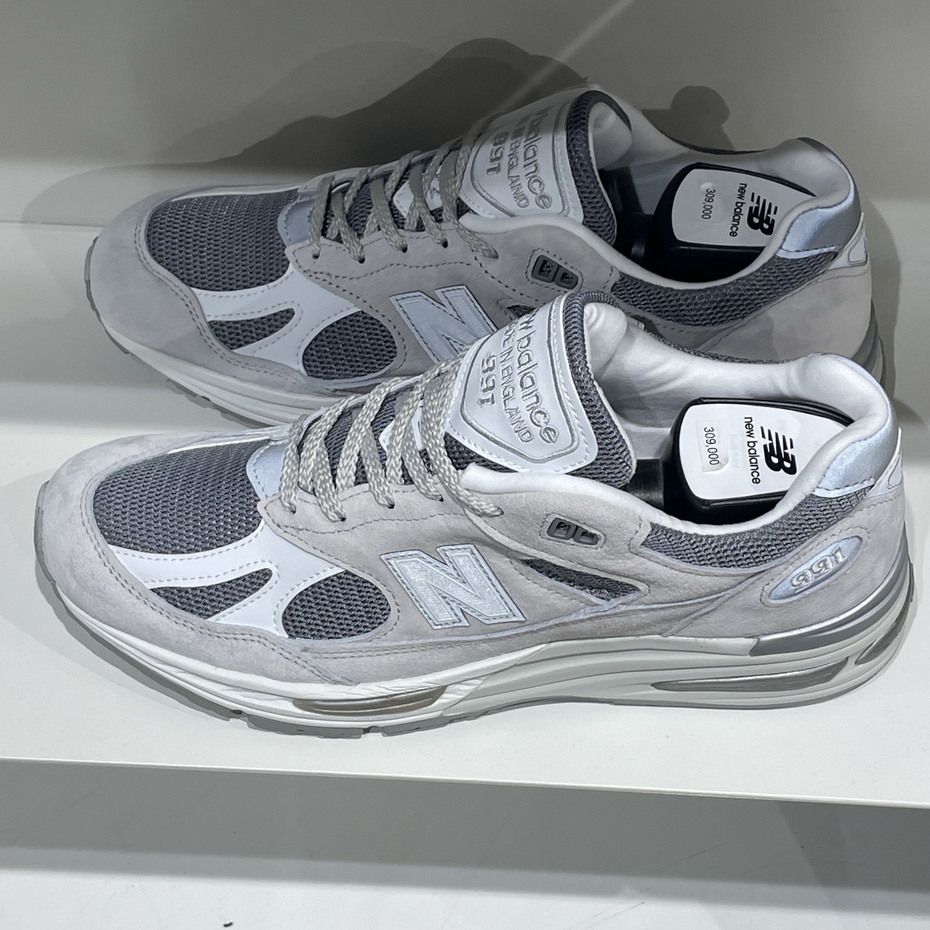 New Balance 991v2 Made in UK Nimbus Cloud Cool Grey - D Standard 착용 스타일