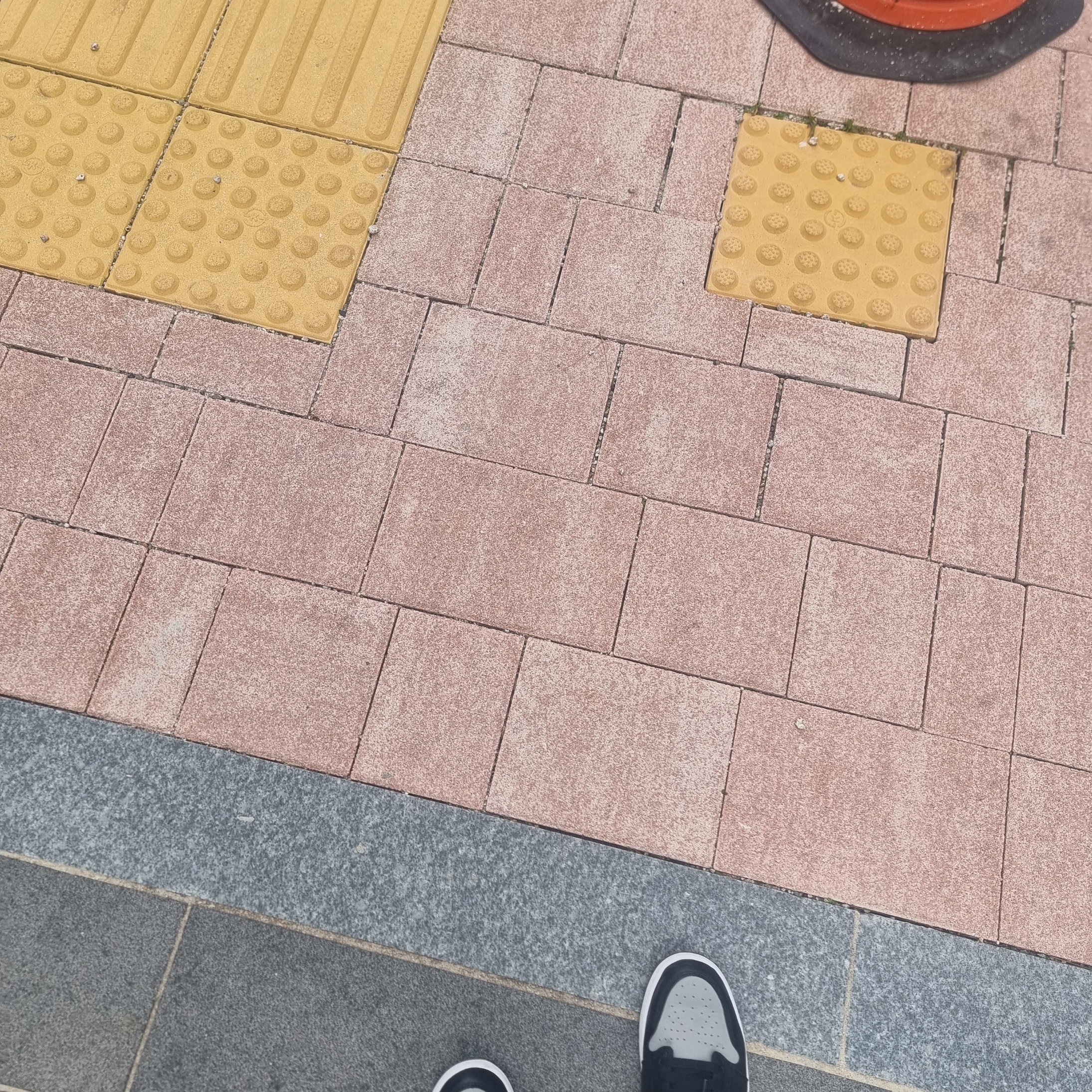 Jordan 1 Retro Low OG Shadow 착용 스타일