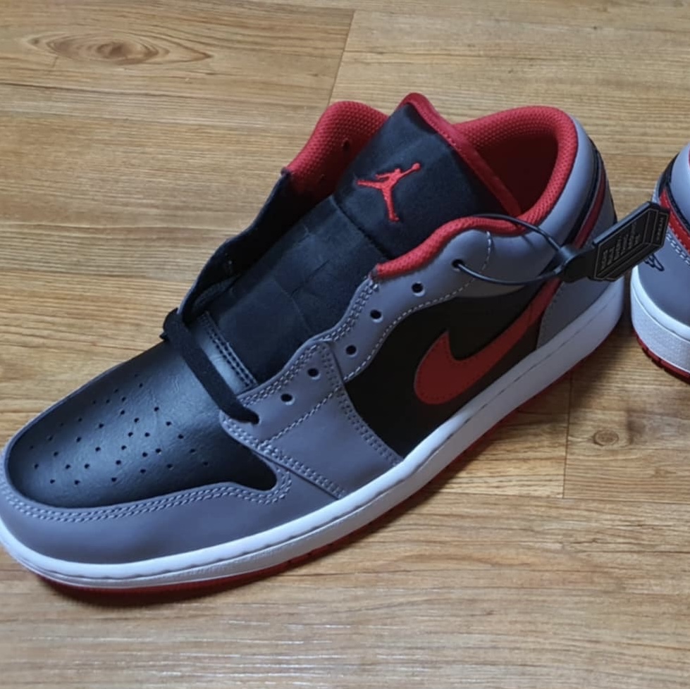 Jordan 1 Low Black Light Smoke Grey 착용 스타일